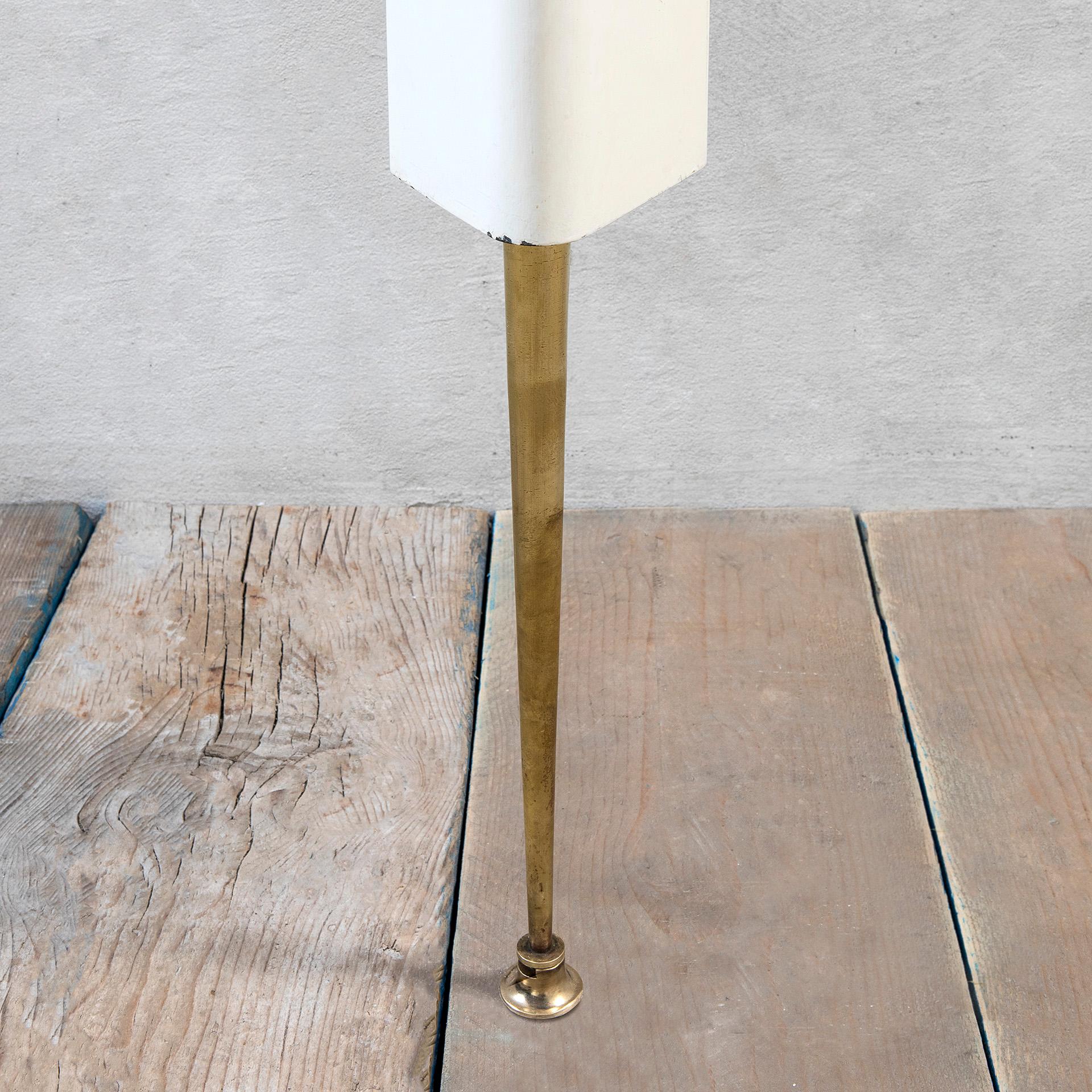 Laqué 20ème siècle Osvaldo Borsani for Tecno LT8 Sky-Ground Lamp 1960 Brass and Neon en vente