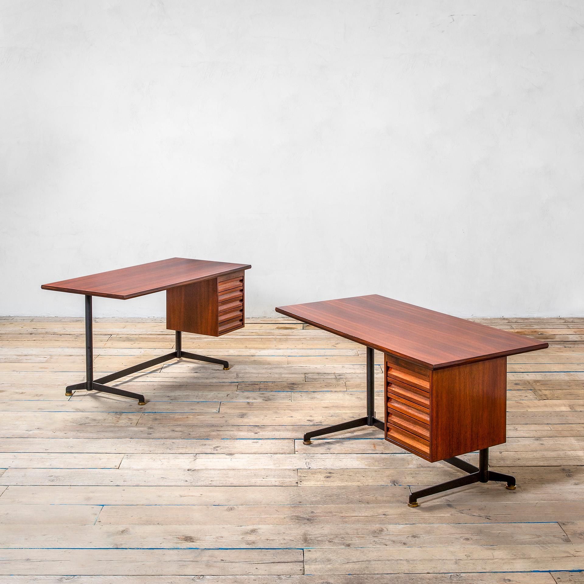 20th Century Osvaldo Borsani for Tecno T90 Desk Wood with Chest of Drawers 60s For Sale 1