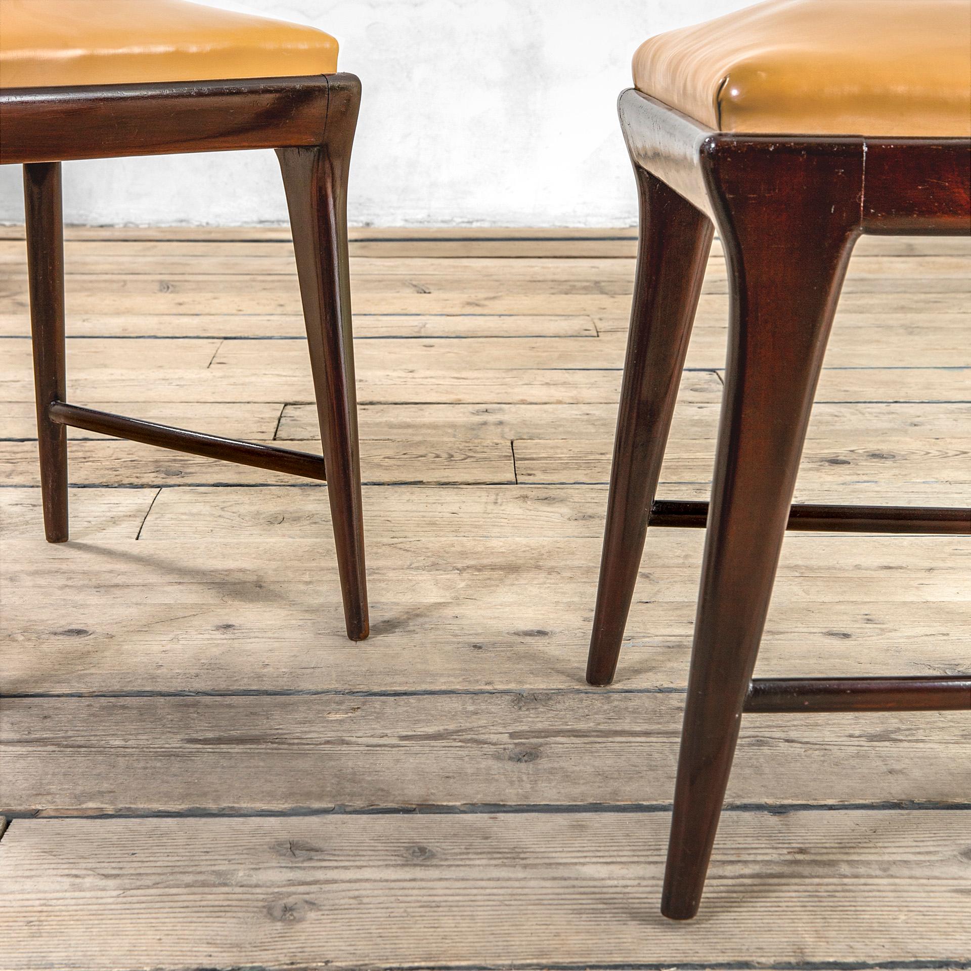 20th Century Osvaldo Borsani Set of Six Dining Chairs for ABV 50s In Good Condition For Sale In Turin, Turin