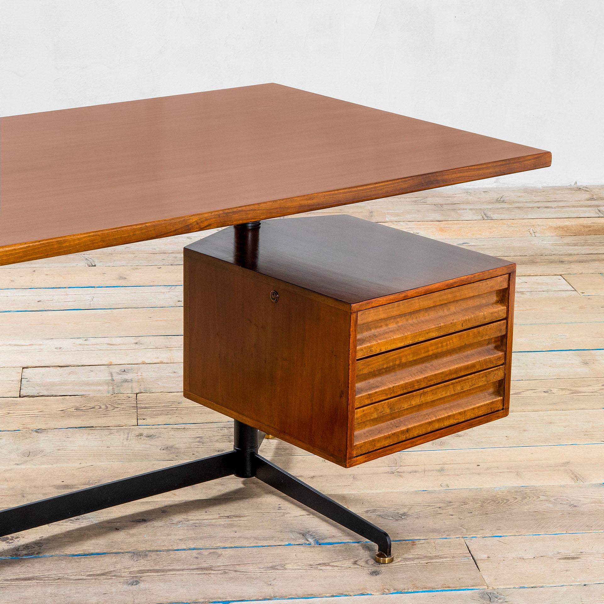 20th Century Osvaldo Borsani Tecno T96 Desk Wood with 2 Chests of Drawers, 50s 1