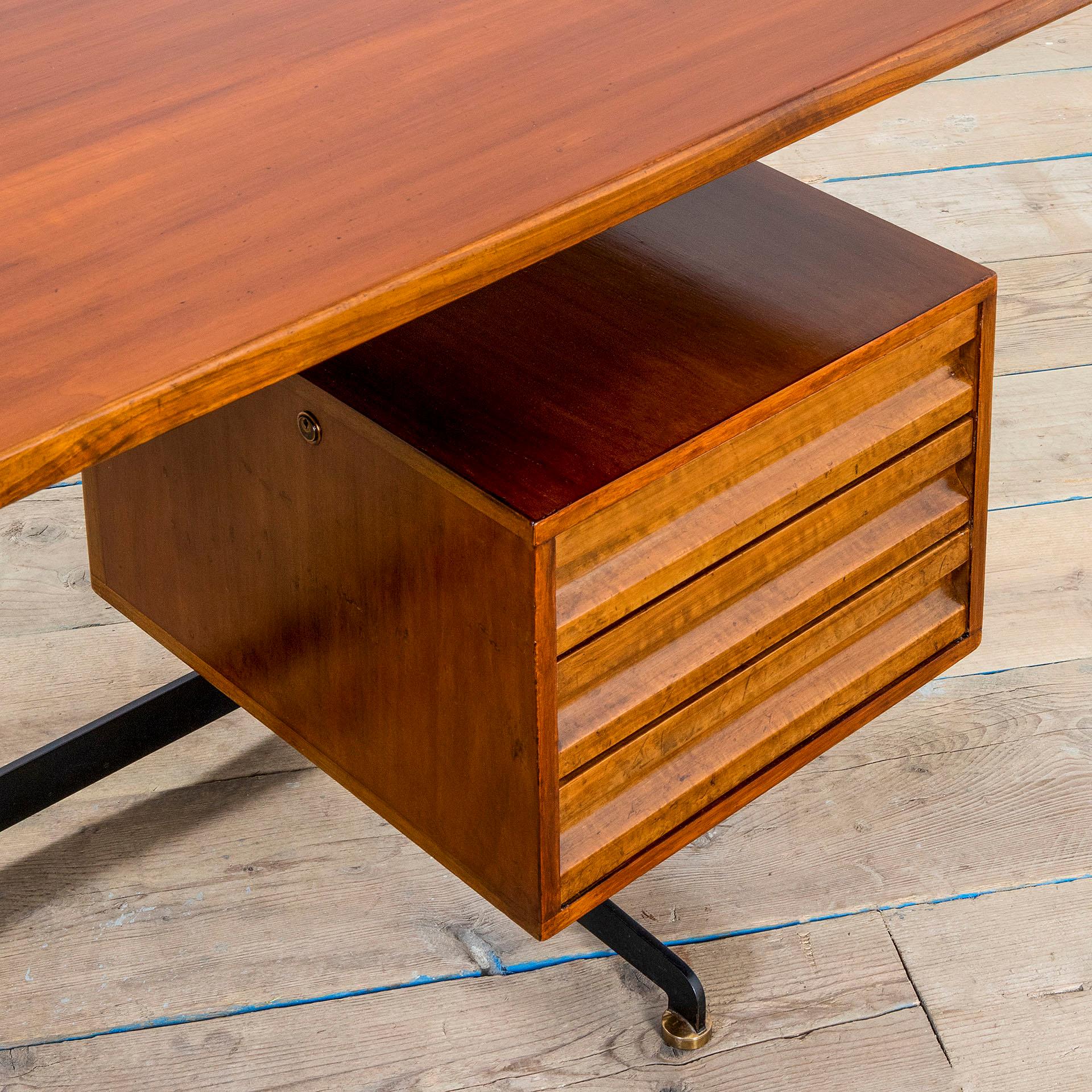 20th Century Osvaldo Borsani Tecno T96 Desk Wood with 2 Chests of Drawers, 50s 2
