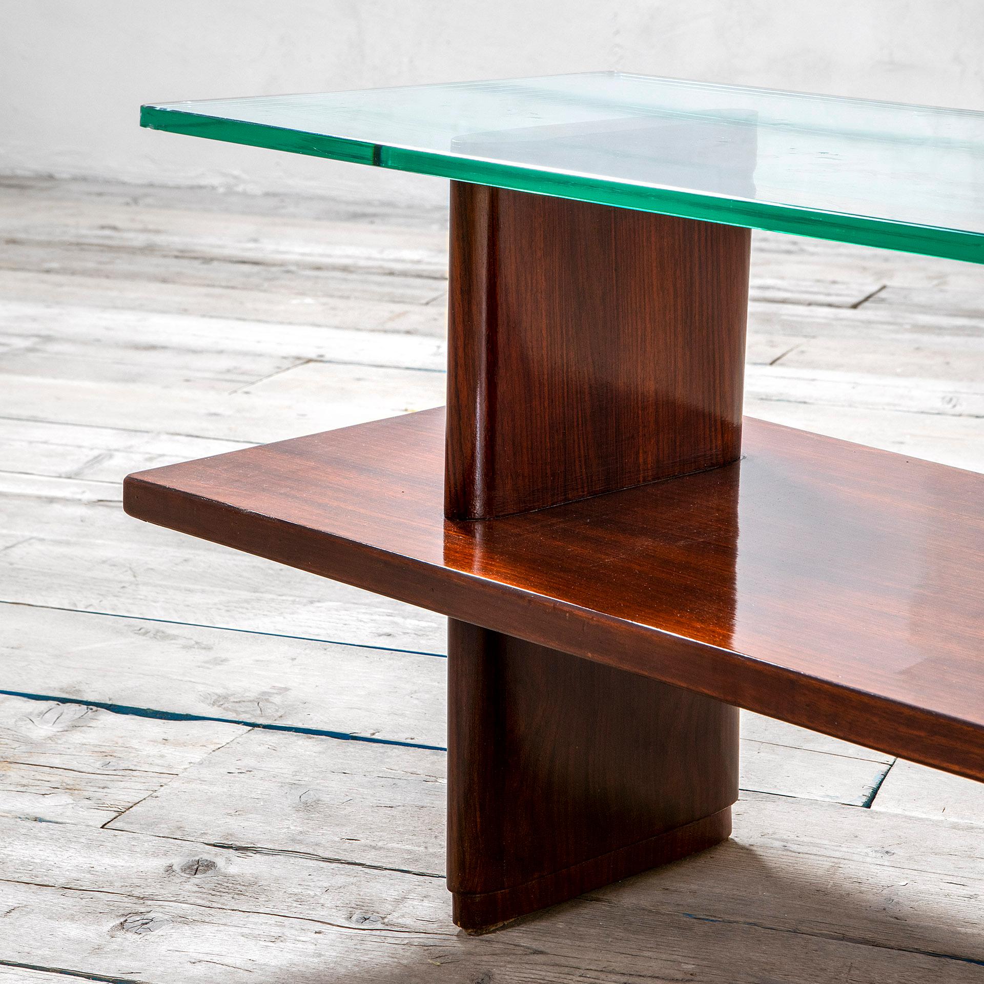 Milieu du XXe siècle Table basse en bois et verre Osvaldo Borsani du 20e siècle par Arredamenti Varedo en vente