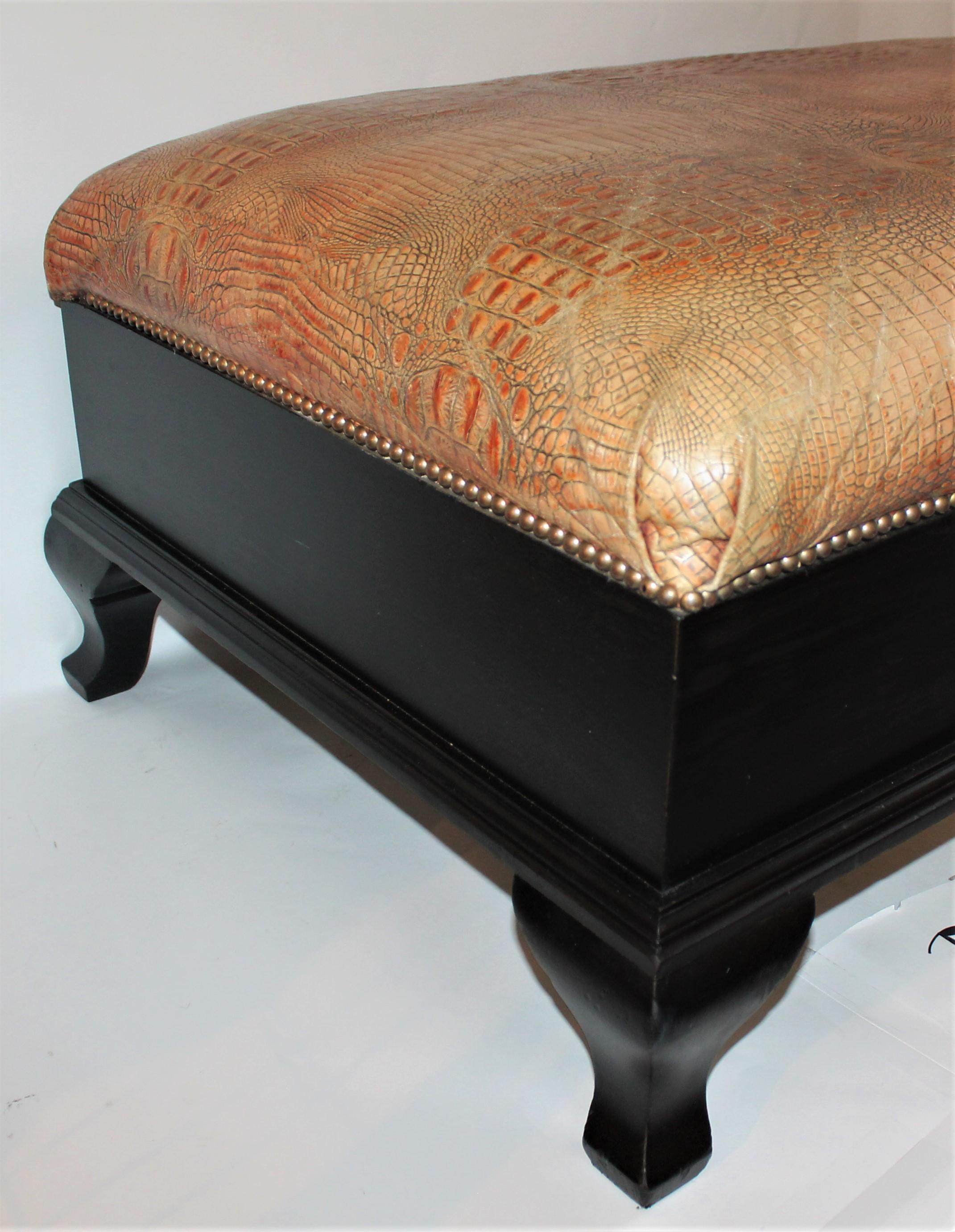 Mid-Century Modern 20th Century Ottoman in Black Painted Surface with Leather Seat