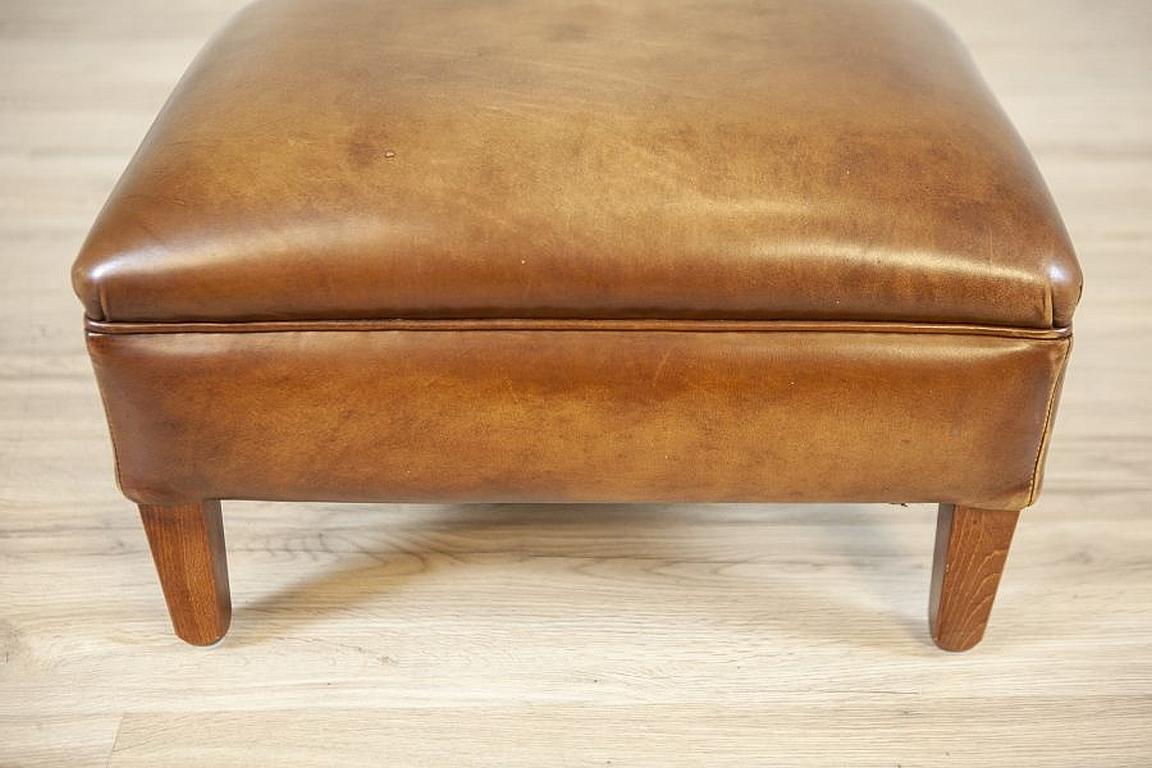 European 20th-Century Ottoman Upholstered With Leather
