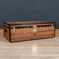 20th Century Oversized Louis Vuitton Trunk in Woven Canvas, Paris, C.1900