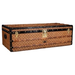 20th Century Oversized Louis Vuitton Trunk in Woven Canvas, Paris, C.1900