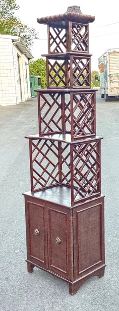 20th Century Chinese Chippendale Pagoda-Style Rattan Bookcase Étagère Cabinet