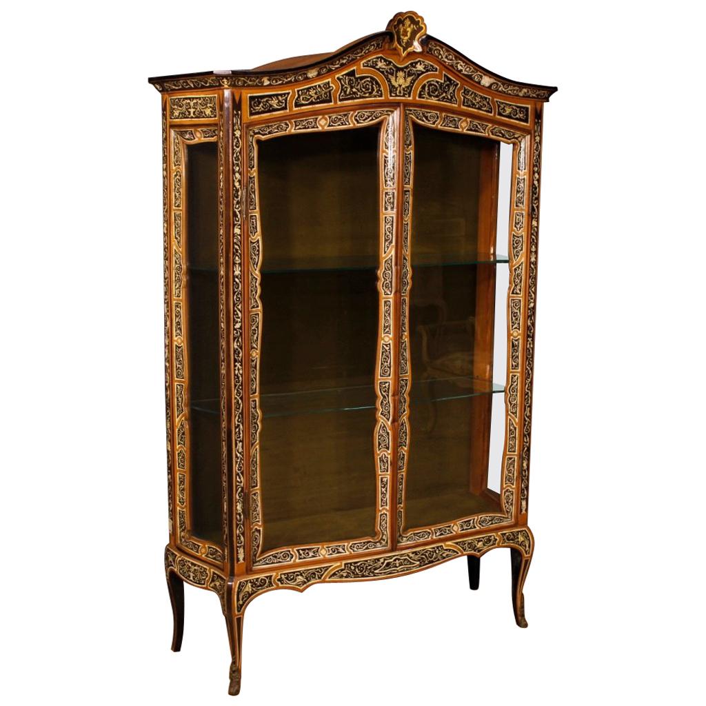 20th Century Painted and Chiseled Faux Ivory Italian Display Cabinet, 1960
