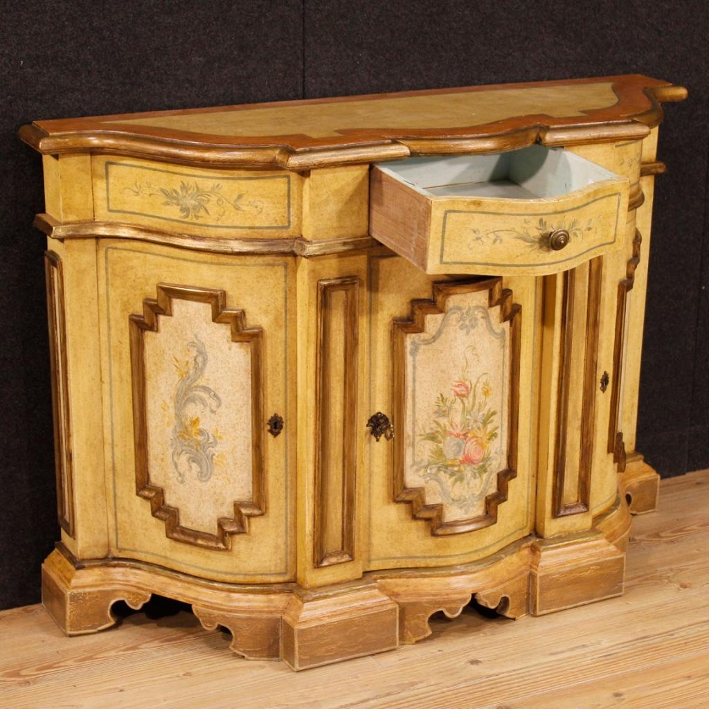 20th Century Painted and Giltwood Italian Sideboard, 1970 4