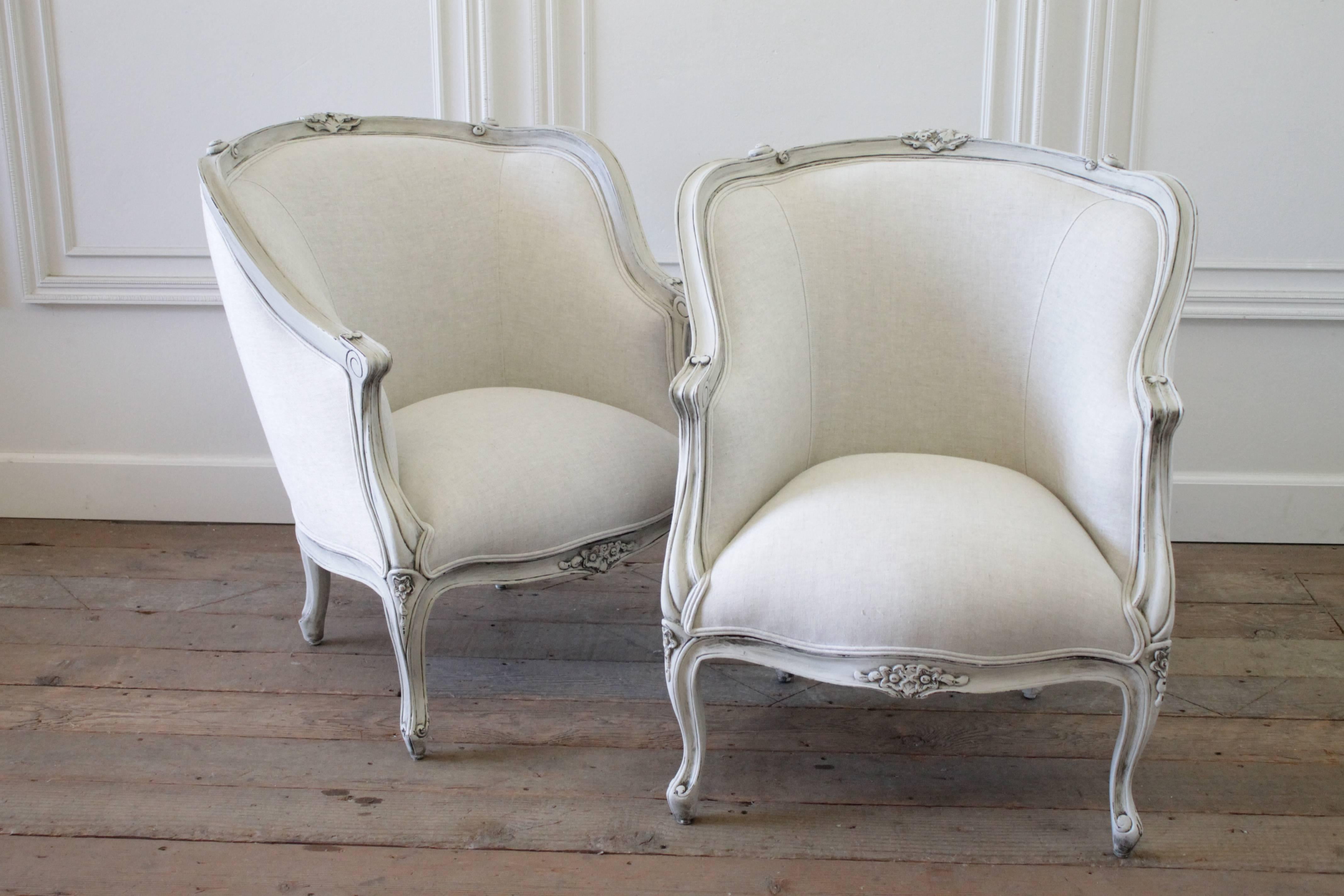 Louis XV 20th Century Painted and Upholstered Pair of Linen Bergere Chairs