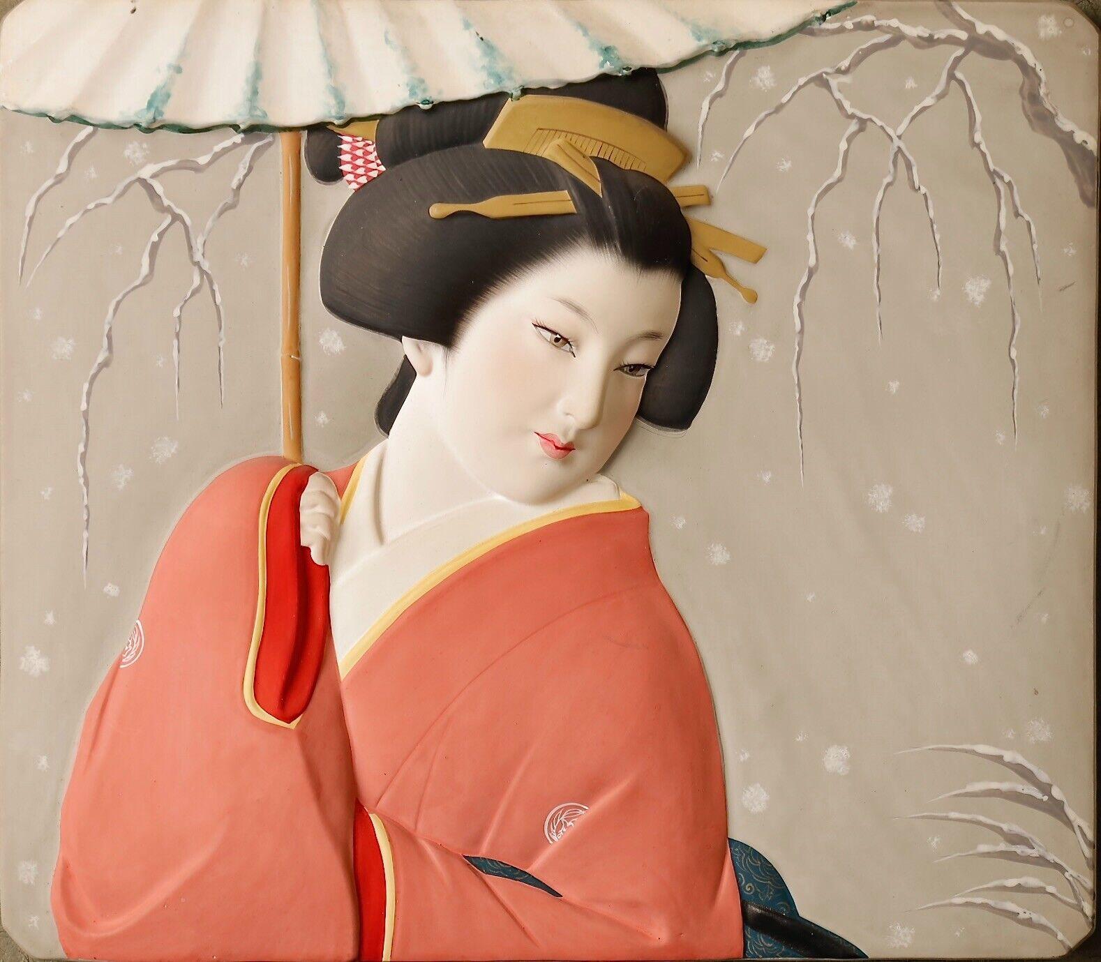 20th century painted clay plate depicting Beautiful Woman For Sale 5