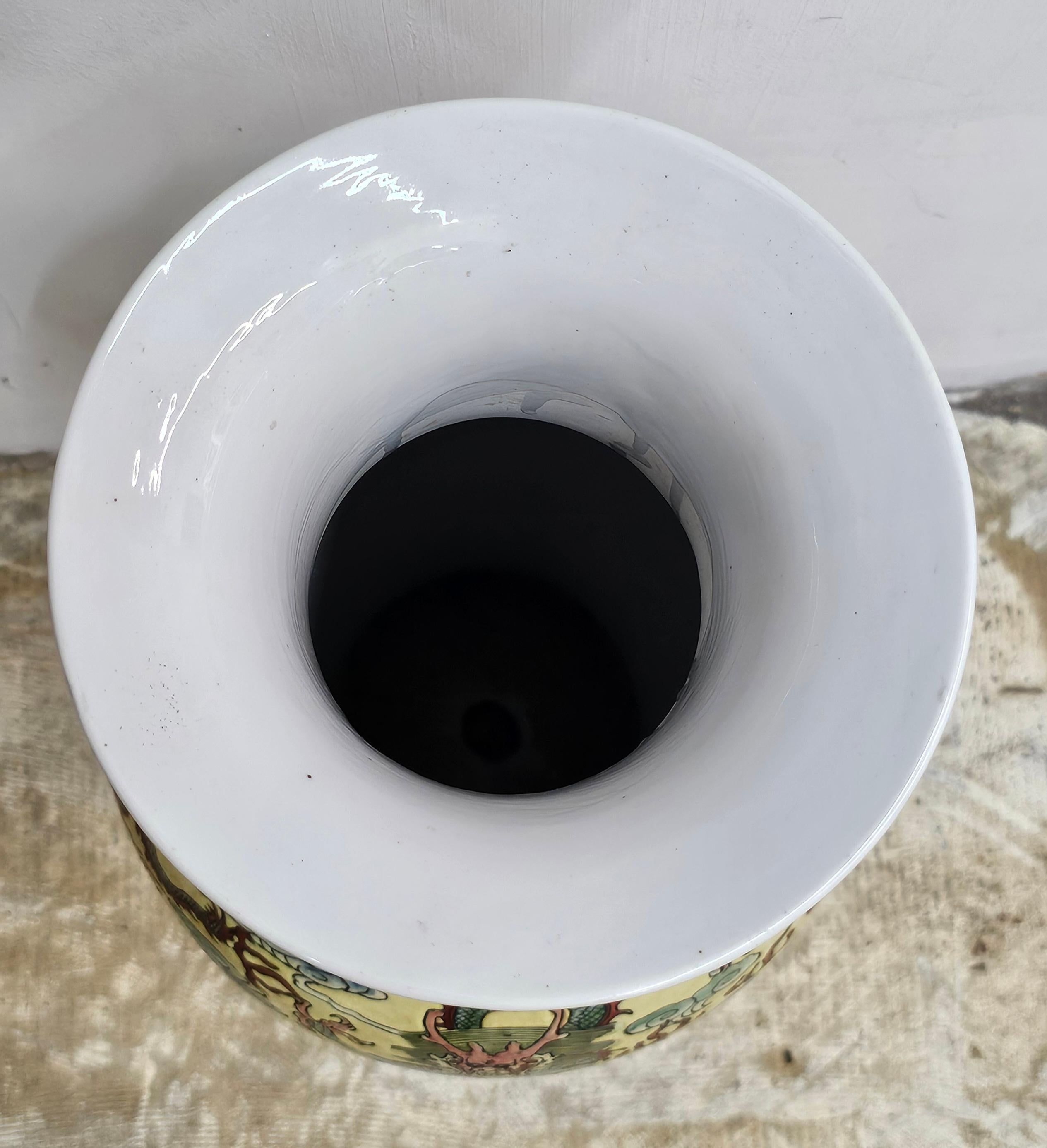 Ceramica 20° secolo Dipinto Smaltato Forato Cinese  Vaso in vendita
