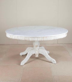 Mesa de centro o de comedor con tapa de mármol pintada del siglo XX
