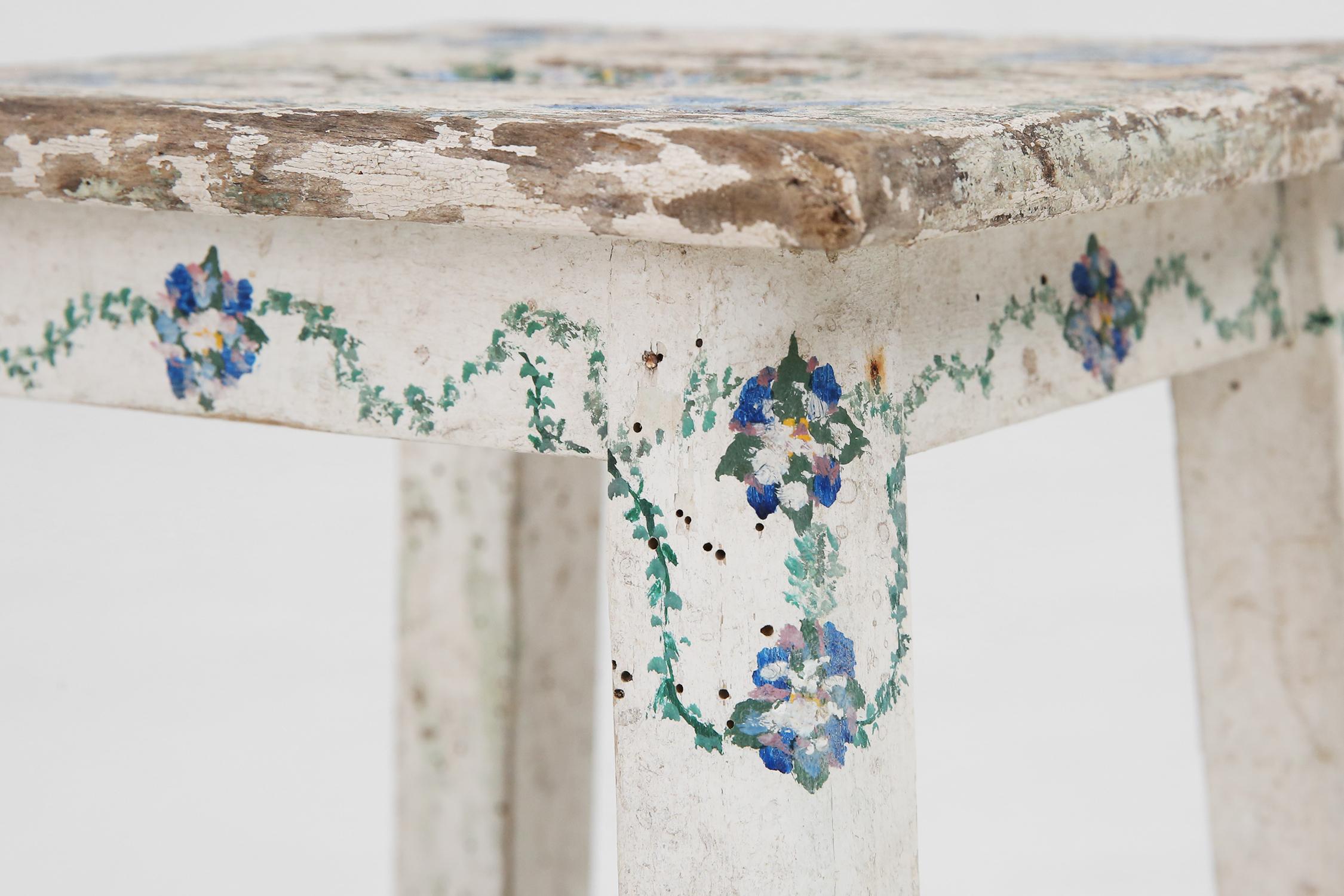 20th Century Painted Stool with Patina For Sale 2