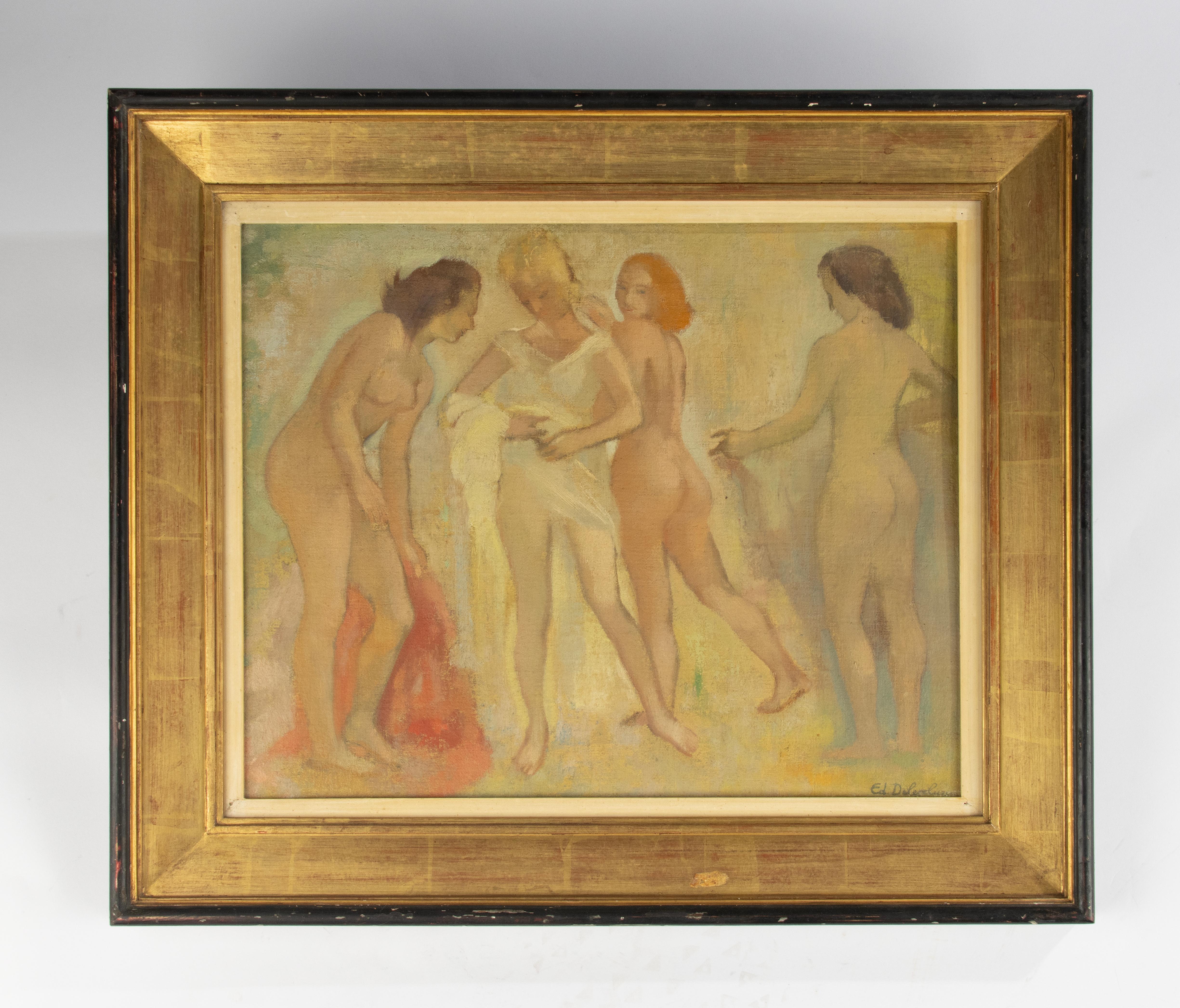 Ein leuchtendes Gemälde des belgischen Künstlers Edmond Delescluze (1905-1993), das vier weibliche Figuren in anmutig gedämpften Pastelltönen darstellt. Das Werk ist in Öl auf Leinwand gemalt, die fachgerecht auf eine Holzplatte aufgezogen wurde -