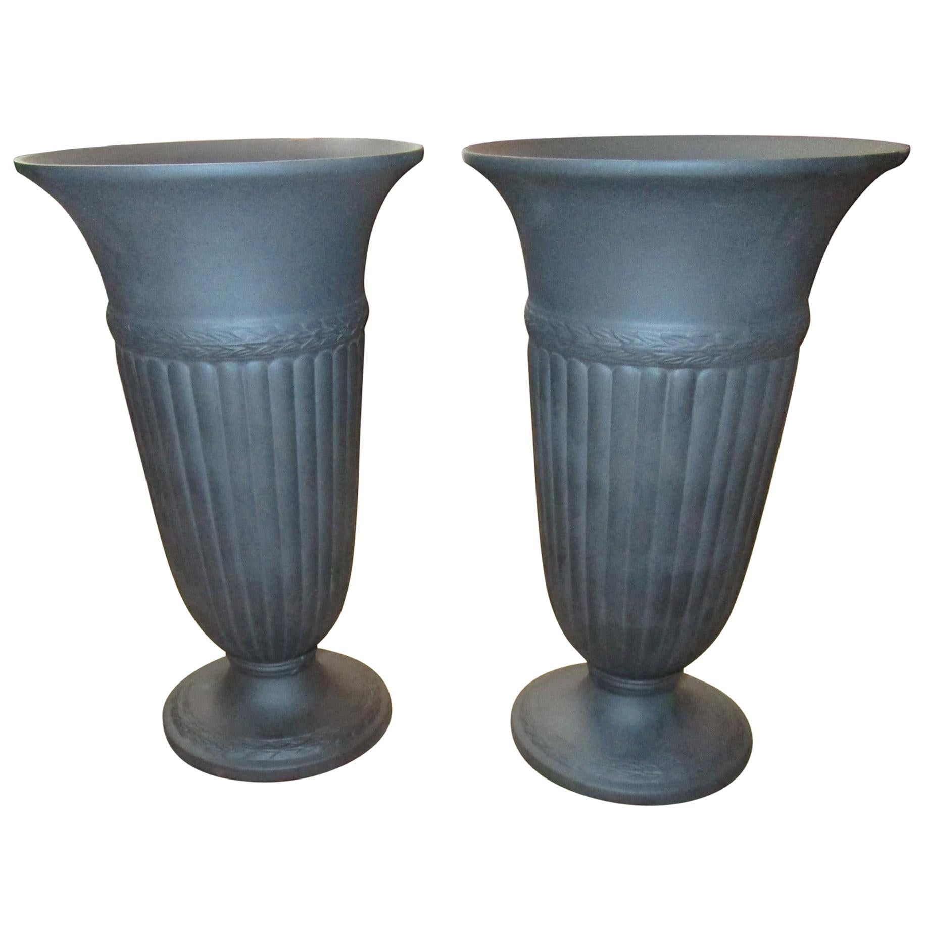 20th century Pair Black Basalt Edme Wedgwood Vases