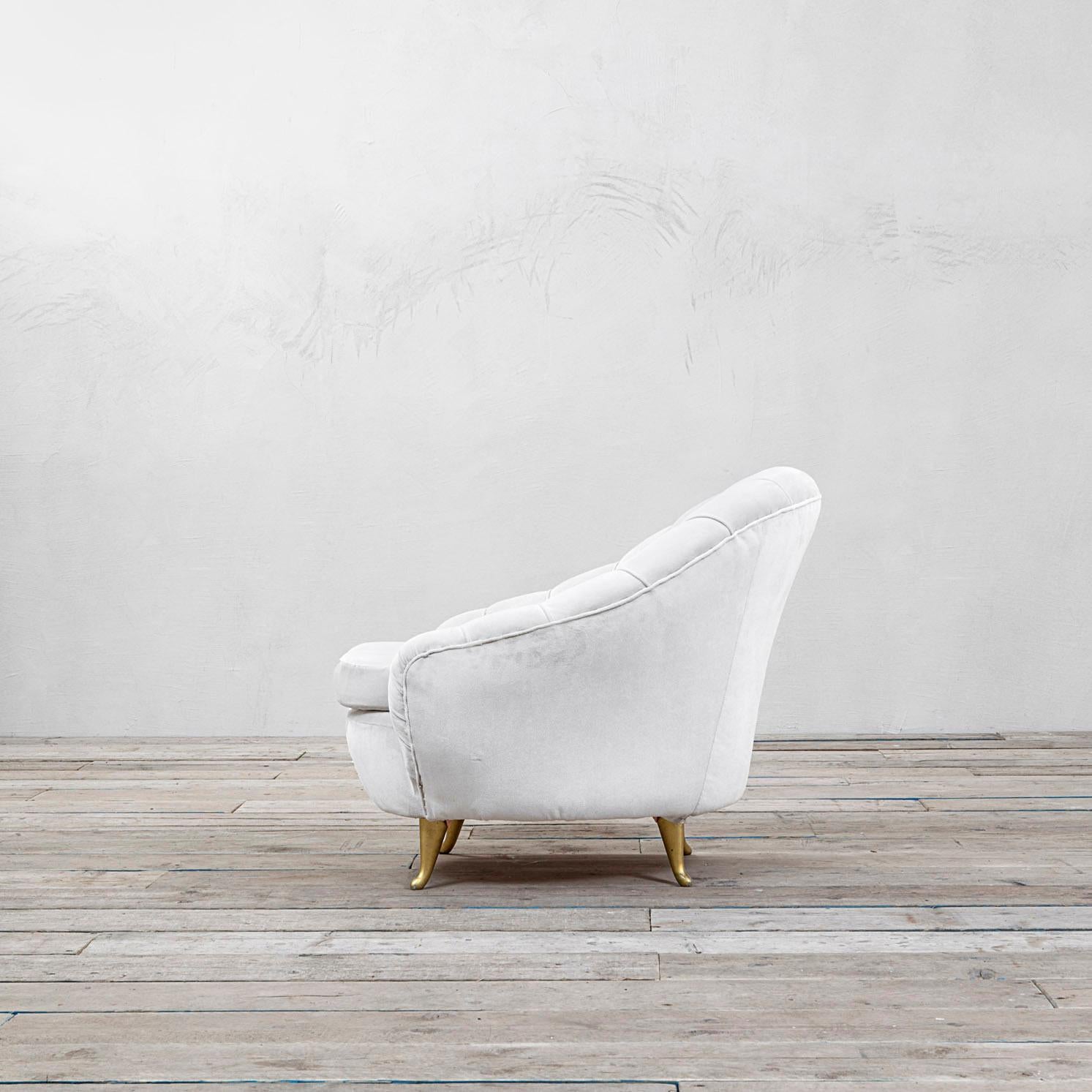 Paire de fauteuils Gio Ponti du 20ème siècle par ISA Bergamo, tissu d'ameublement blanc des années 50 État moyen - En vente à Turin, Turin