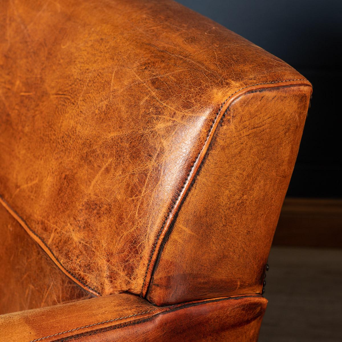 20th Century Pair Of Art Deco Style Dutch Sheepskin Leather Club Chairs 4