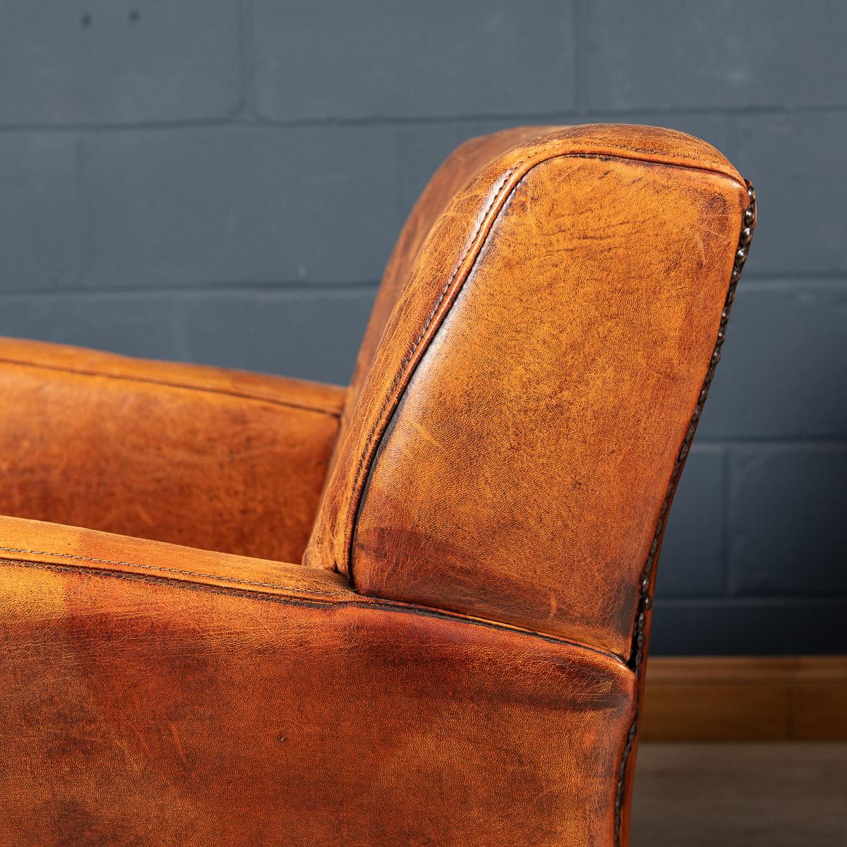 20th Century Pair Of Art Deco Style Dutch Sheepskin Leather Club Chairs 6