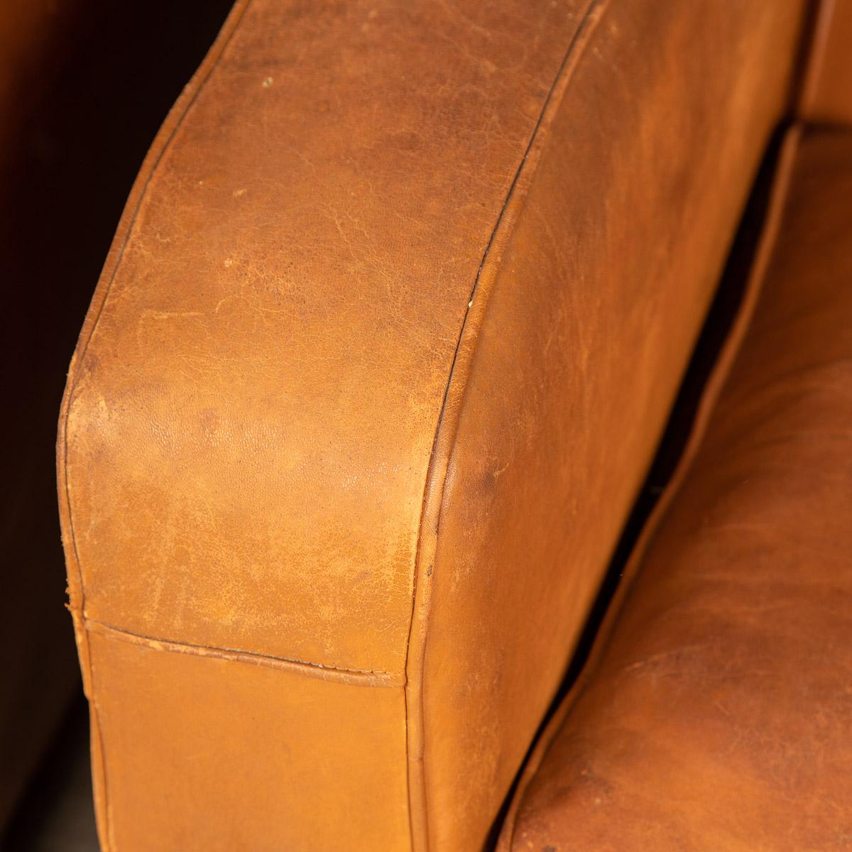 20ème siècle Paire de fauteuils club français en cuir de style Art Déco 2