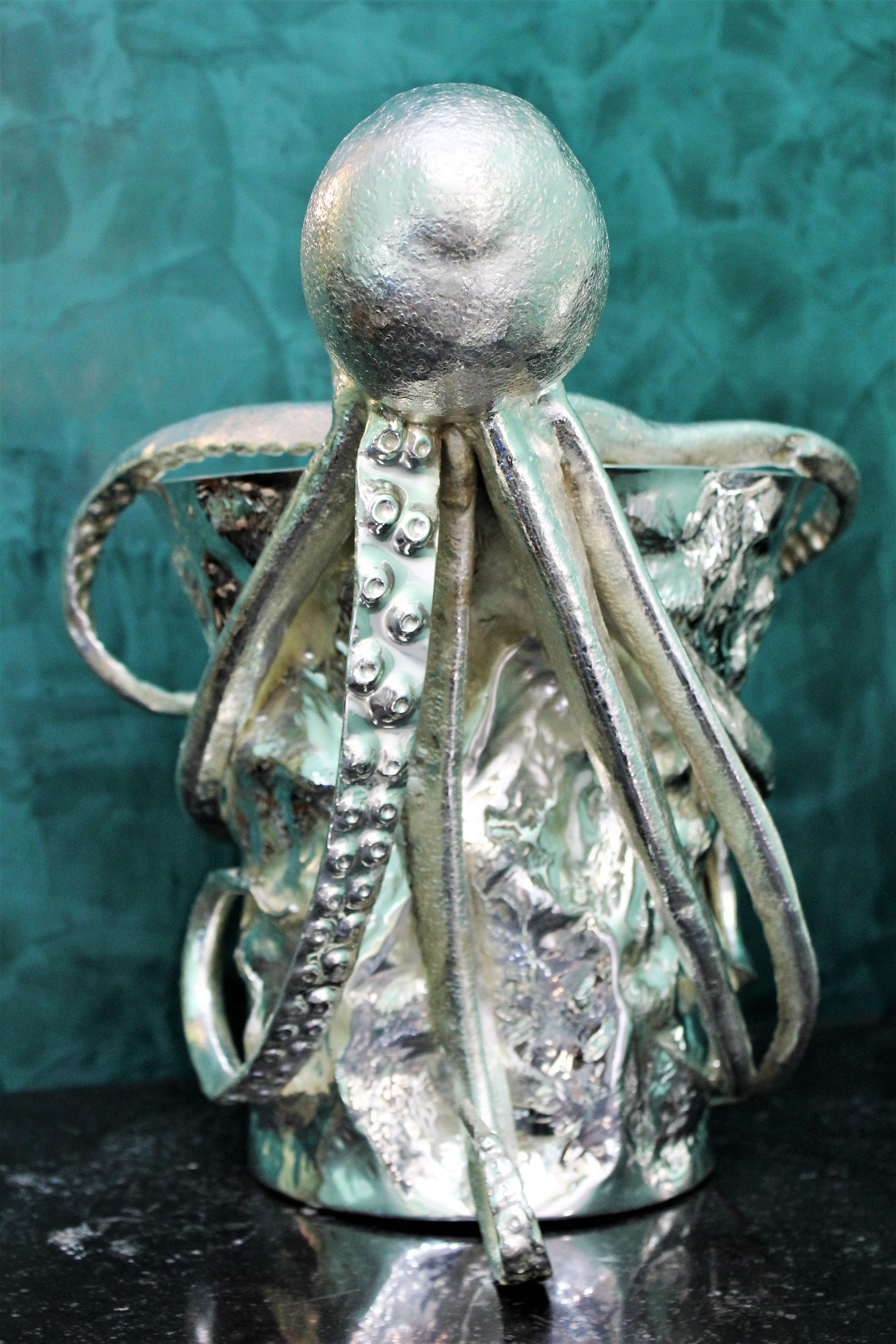 20th Century Pair of Artistic Octopus Silver Wine Coolers, Italy, 1930s In Excellent Condition For Sale In Florence, IT