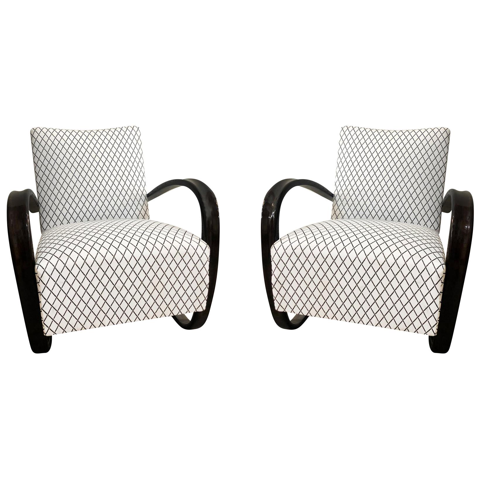 20th Century Pair of Beechwood Lounge Chairs by Jindrich Halabala