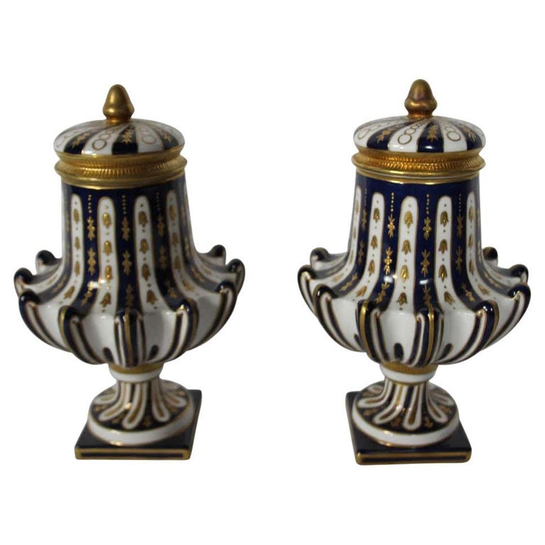 20th Century Pair of Blue and White German Vases with Lids For Sale at