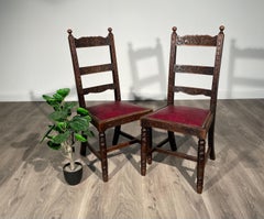 20th Century Pair Of Carved Bedroom Chairs / Hall Chairs In Oak ( REF AF-1884 )