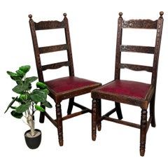 20th Century Pair Of Carved Bedroom Chairs / Hall Chairs In Oak ( REF AF-1884 )