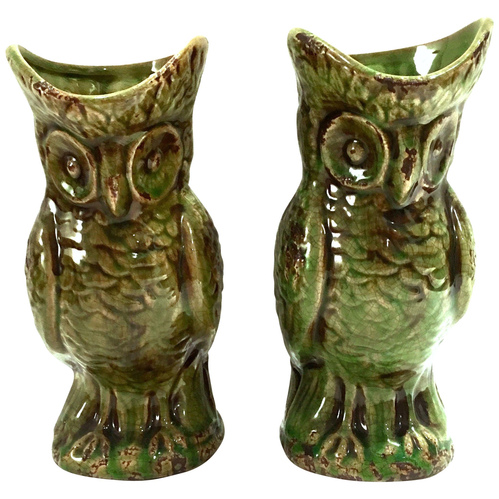 20th Century Pair of Ceramic Glaze Owl Beverage Pitchers For Sale