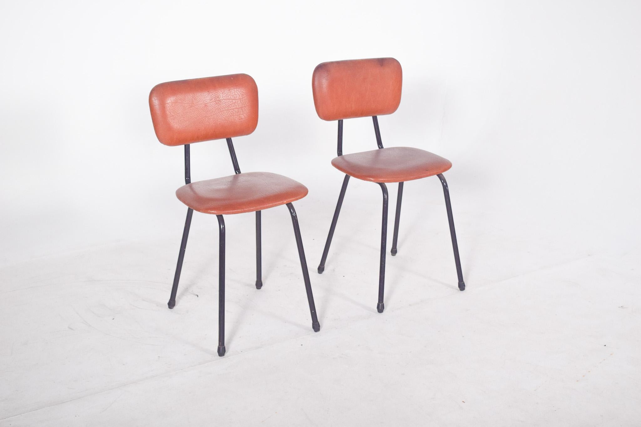 Mid-Century Modern 20th Century Pair of Chairs in Red Synthetic Leather For Sale