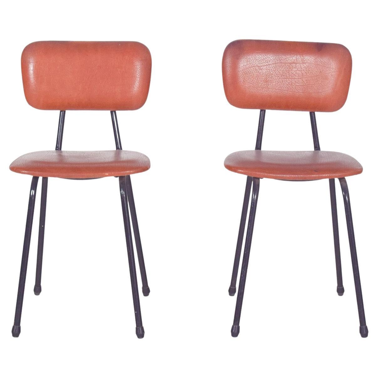 20th Century Pair of Chairs in Red Synthetic Leather For Sale