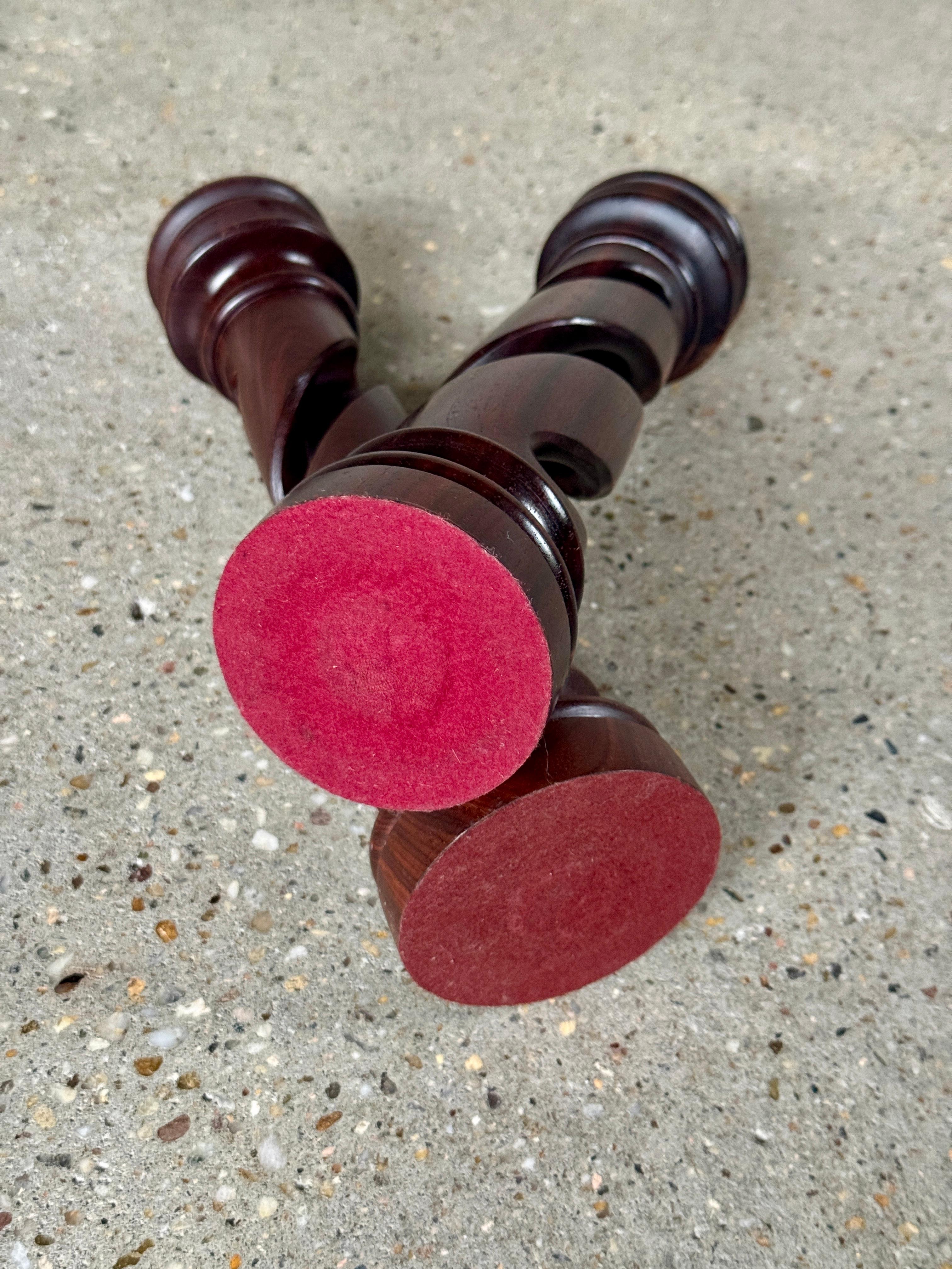 Coppia di candelieri classici in Wood ritorto del XX secolo in vendita 10