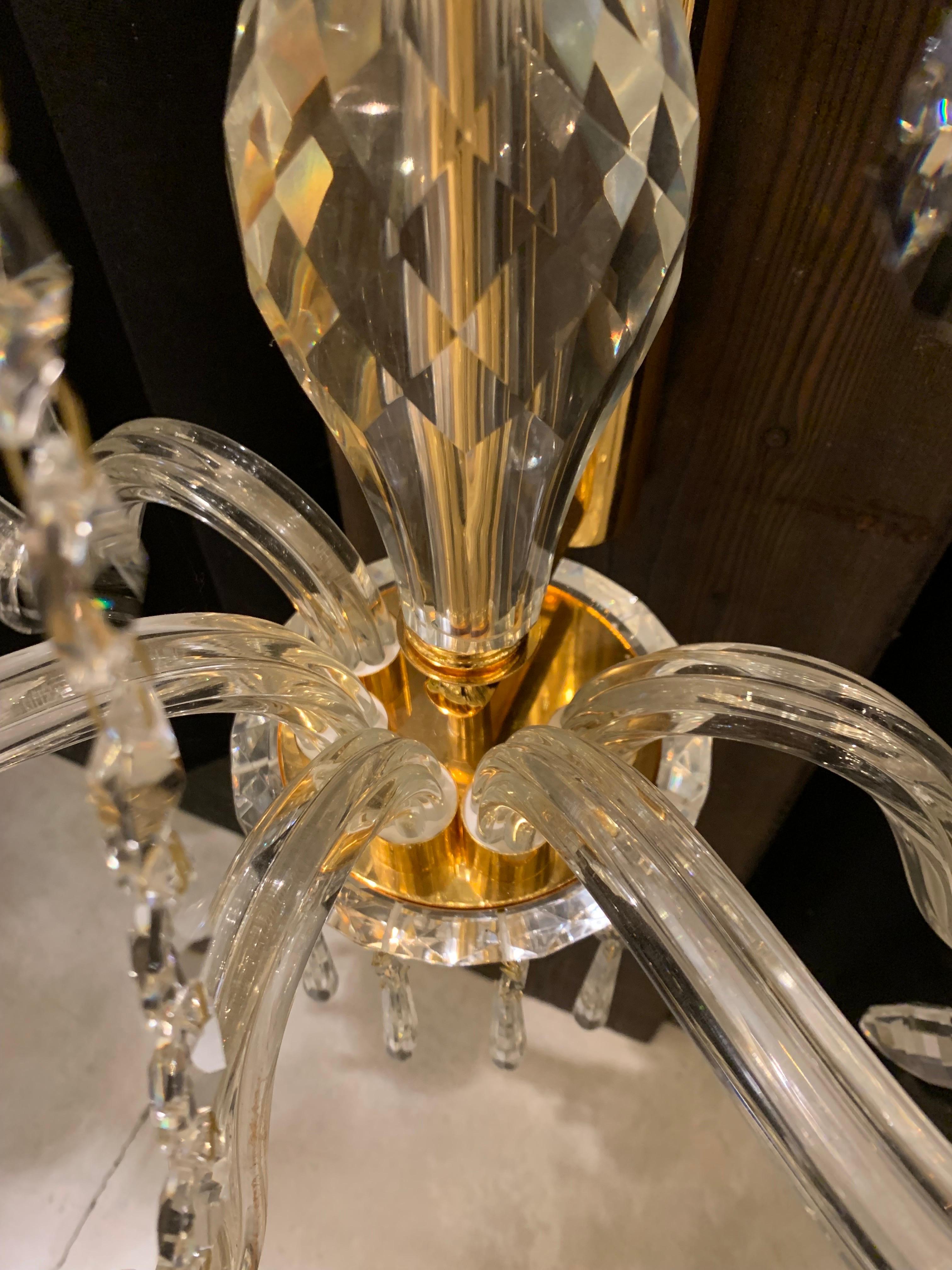 Métal Paire de lampes murales en cristal du 20ème siècle à 5 lumières (or) inspirées de Baccarat en vente