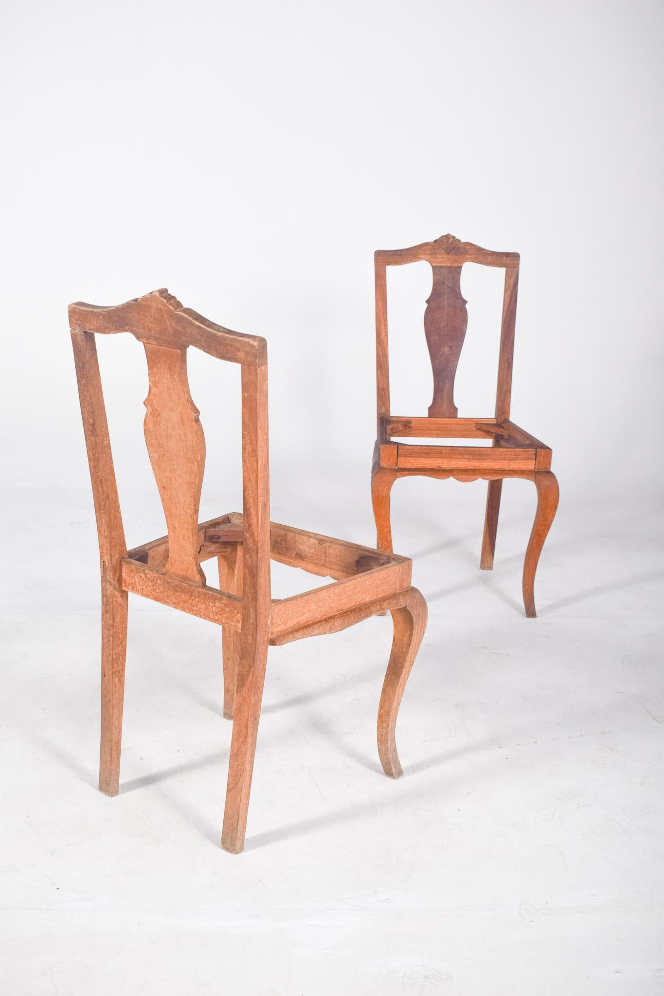 Wood 20th Century Pair of Cut-Out Back Chairs For Sale
