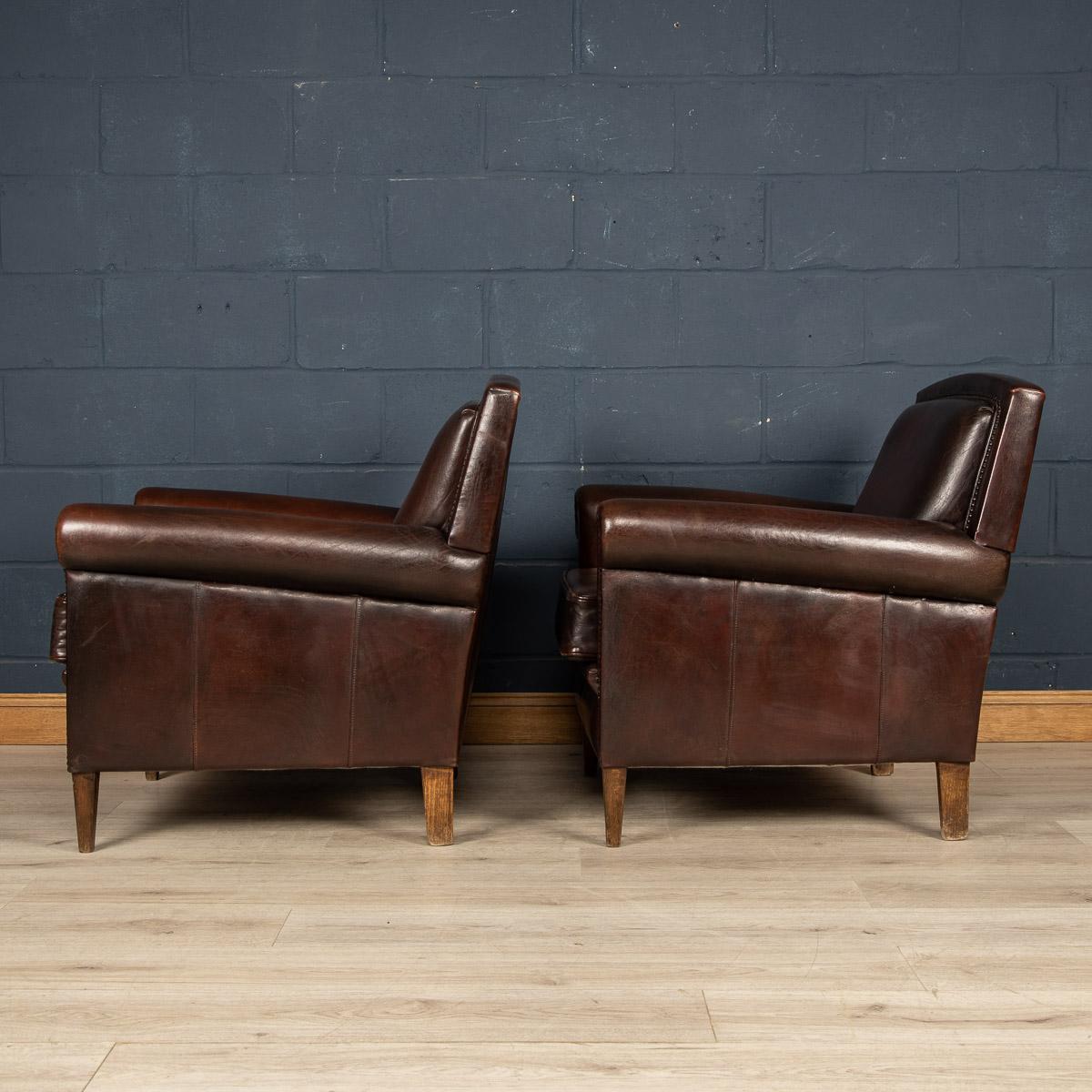 20th Century Pair Of Dutch Leather Club Chairs In Good Condition In Royal Tunbridge Wells, Kent