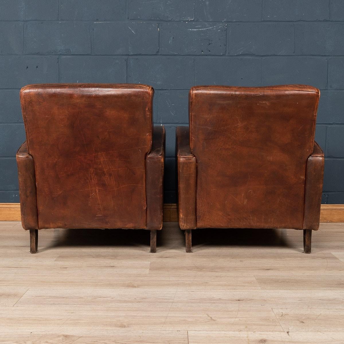 20th Century Pair of Dutch Leather Club Chairs For Sale 1