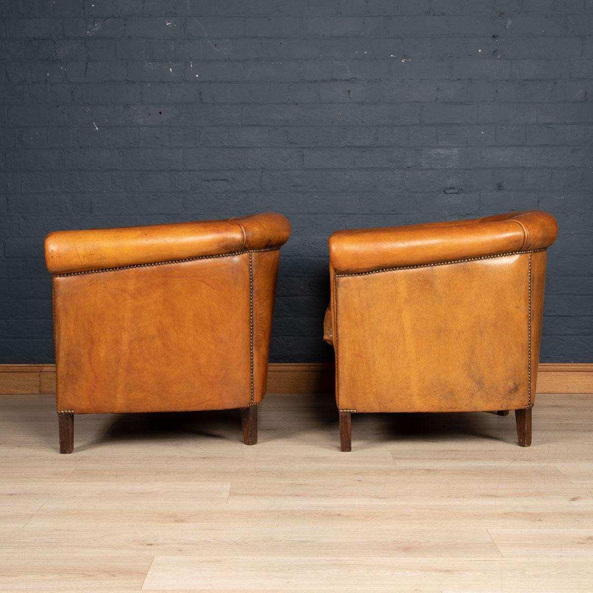 20th Century Pair of Dutch Sheepskin Leather Tub Armchairs In Good Condition In Royal Tunbridge Wells, Kent