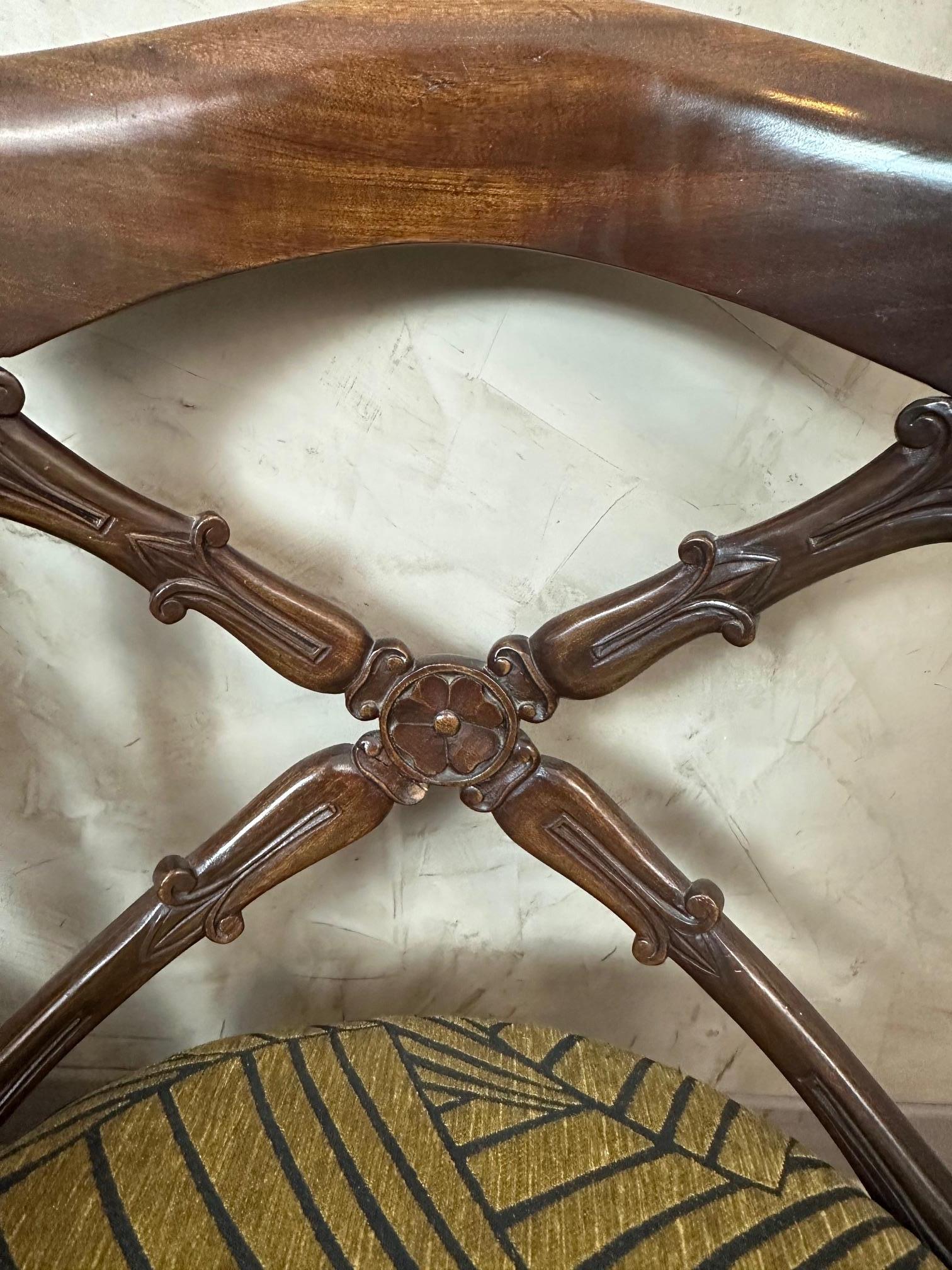 Tissu 20e siècle Paire de fauteuils anglais, années 1940 en vente