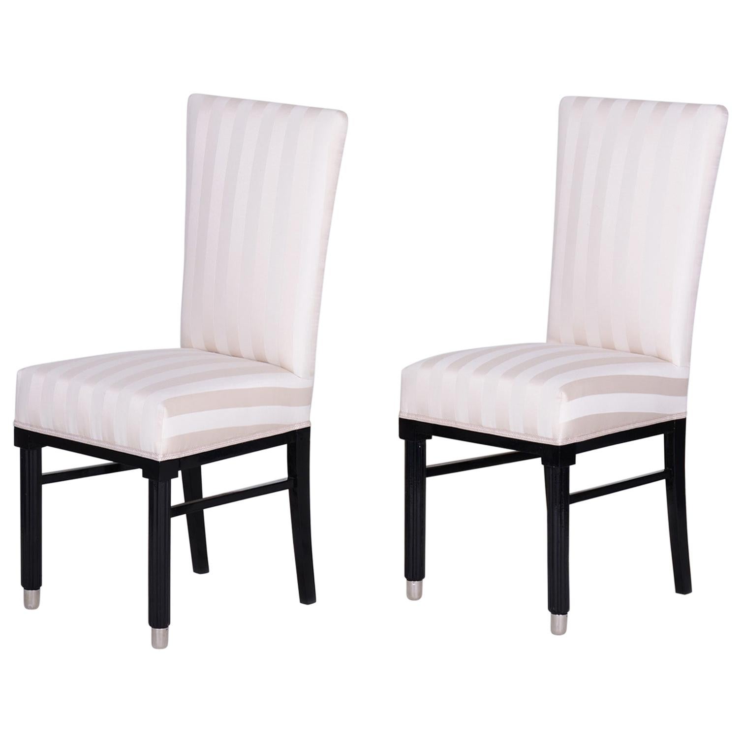 Paire de chaises Art Déco françaises du 20ème siècle, laque noire, nouveau tissu d'ameublement des années 1920