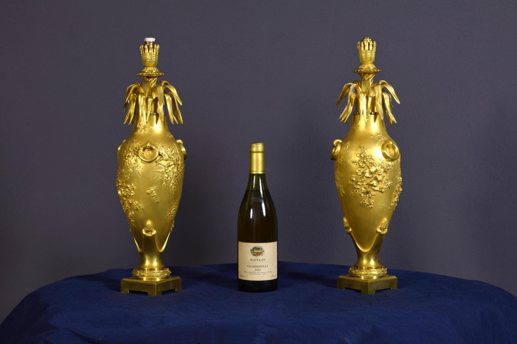 20th Century Pair of French Chiselled and Gilt Bronze Lamps 11