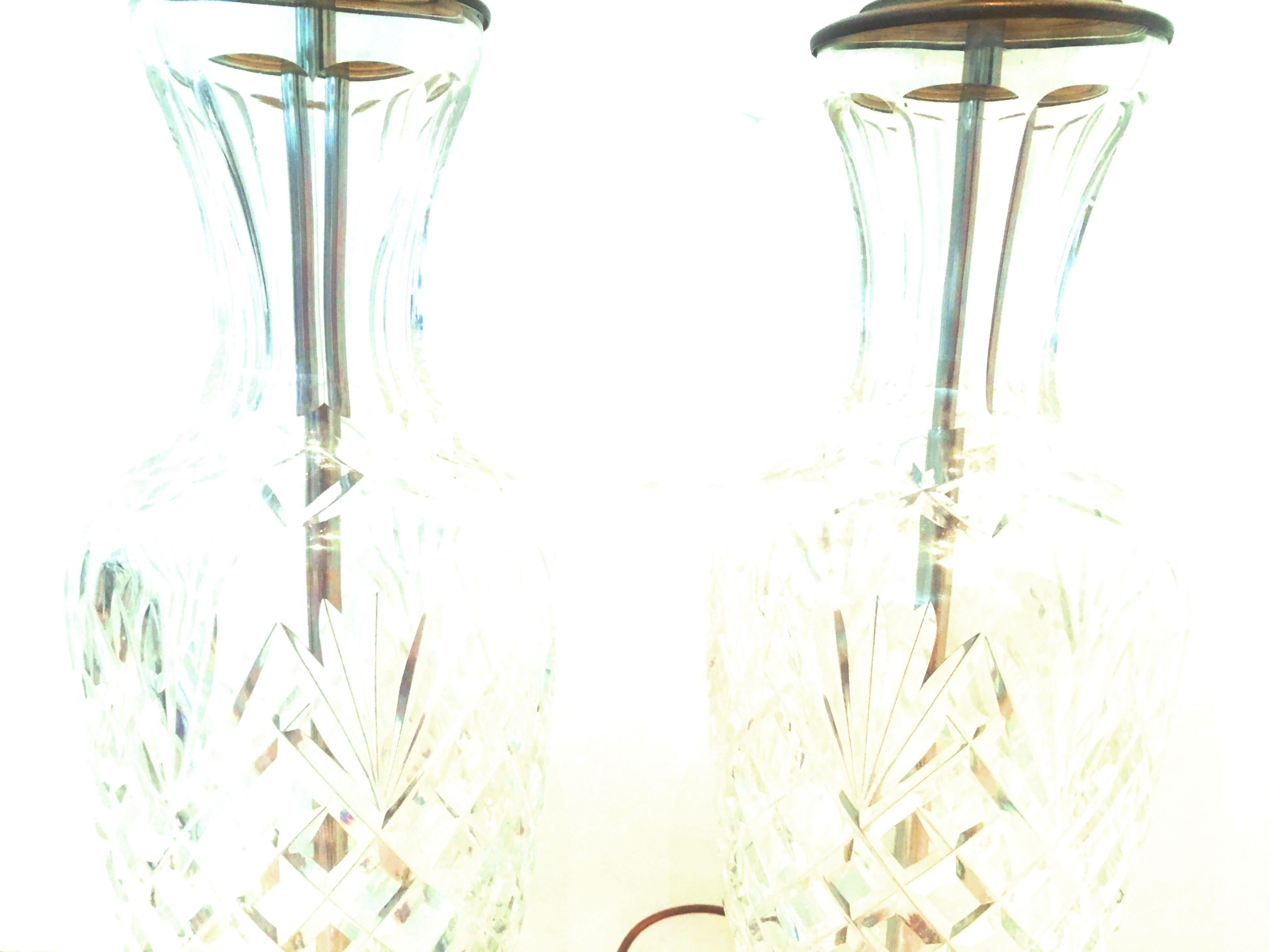 20th Century Pair of French Cut Crystal and Brass Table Lamps Set of 2 For Sale 1