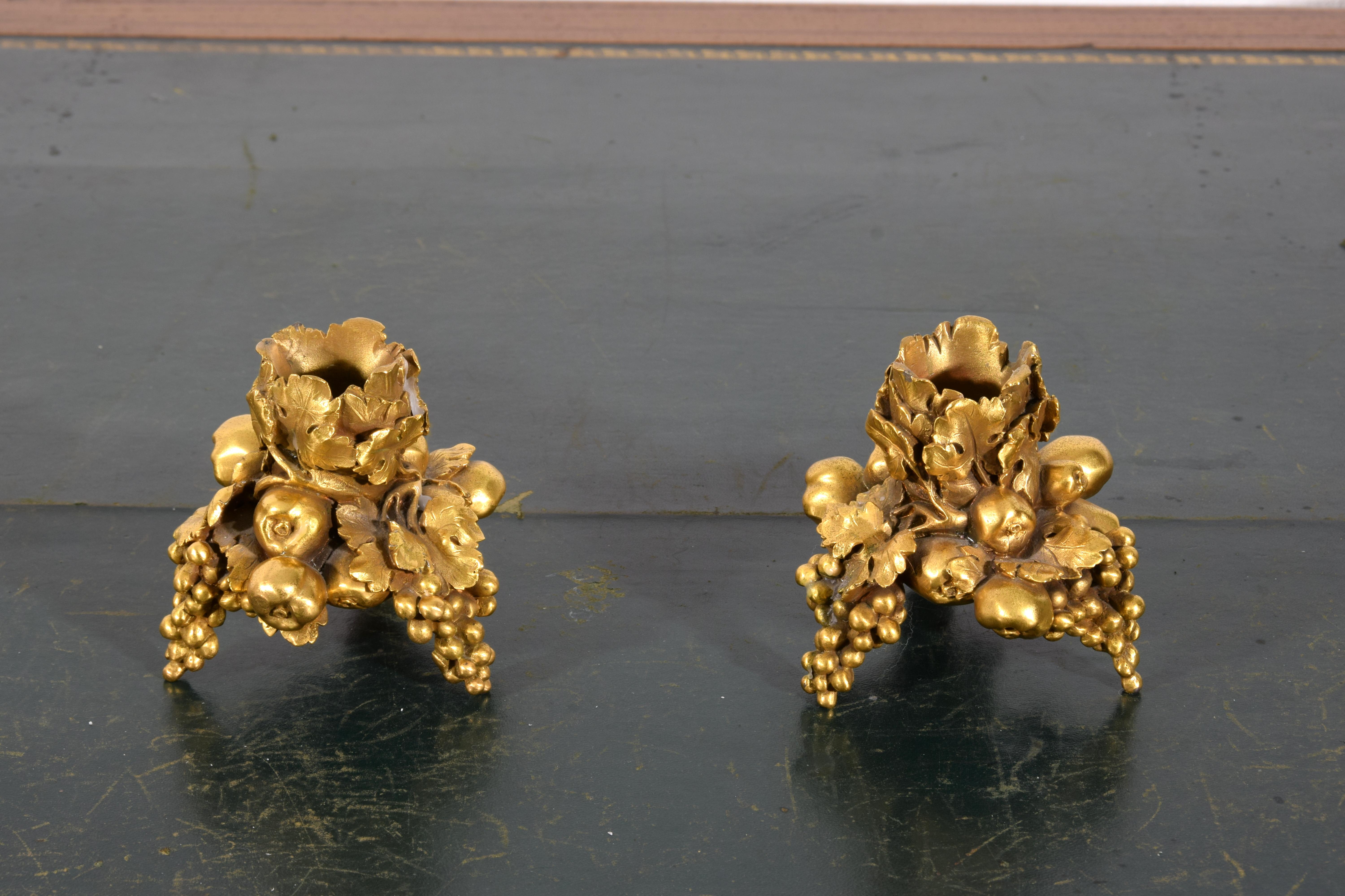 20ième siècle 20e siècle, Paire de chandeliers français en bronze doré  en vente
