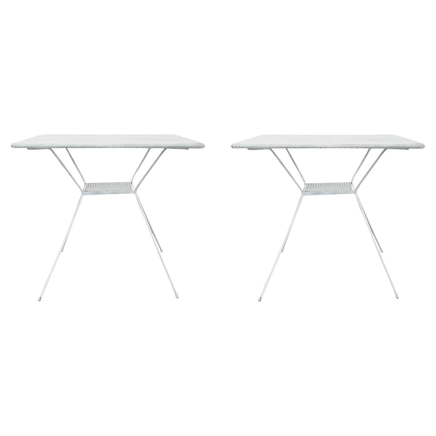 20ème siècle Paire de tables de jardin en métal blanc de style "Mid Century Modern" (France) en vente