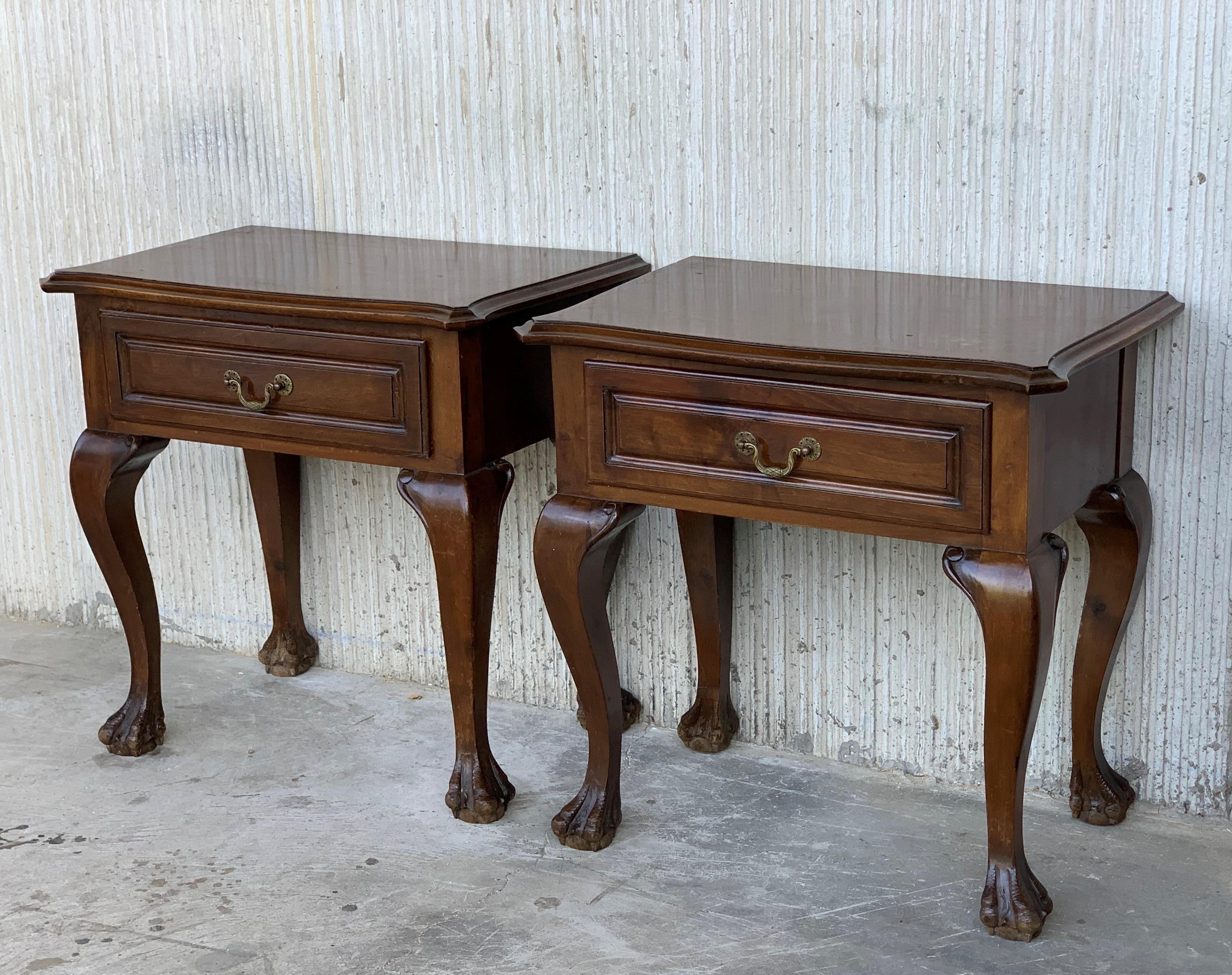 20th century pair of French nightstands with one drawer and bronze hardware
Recently restored.