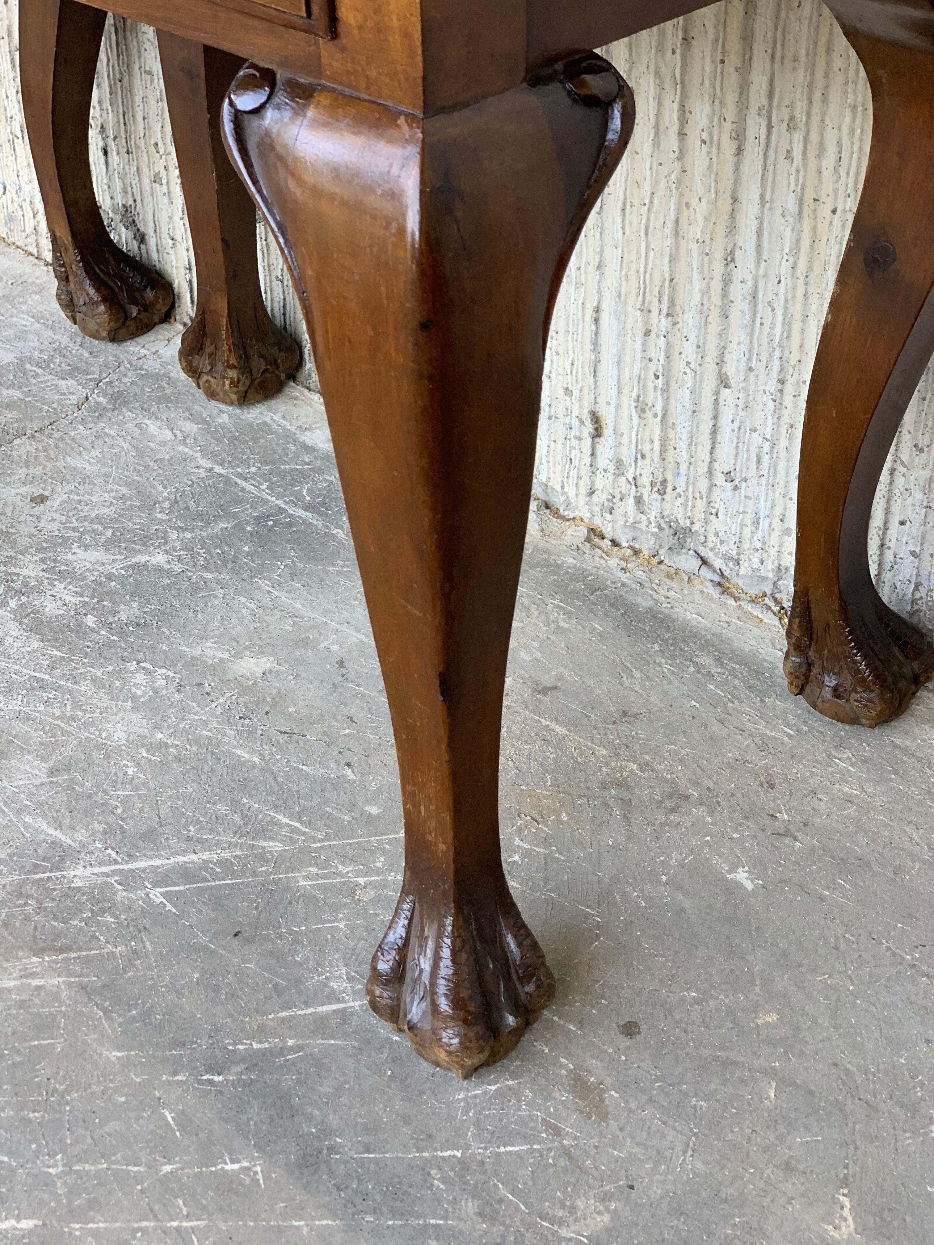 Walnut 20th Century Pair of French Nightstands with One Drawer and Claw Feet For Sale