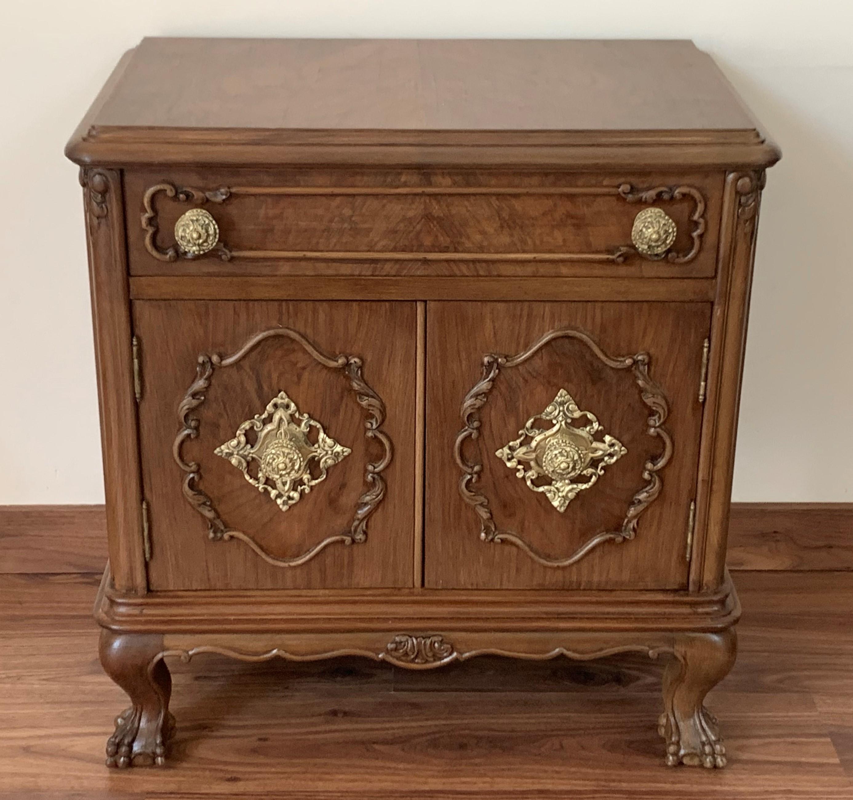 Spanish Colonial 20th Century Pair of French Nightstands with One Drawer and Doors and Claw Feet For Sale
