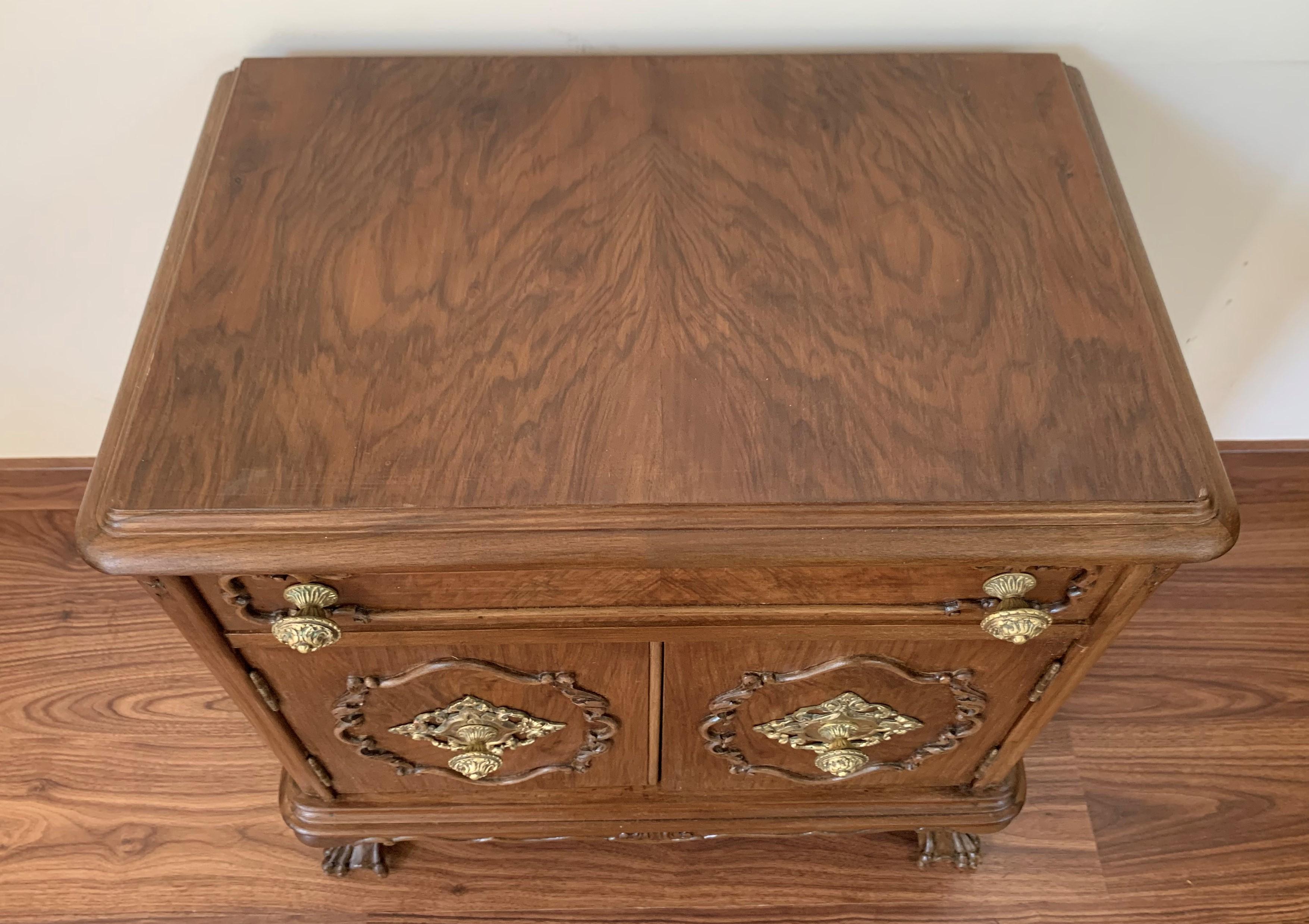Ceramic 20th Century Pair of French Nightstands with One Drawer and Doors and Claw Feet For Sale