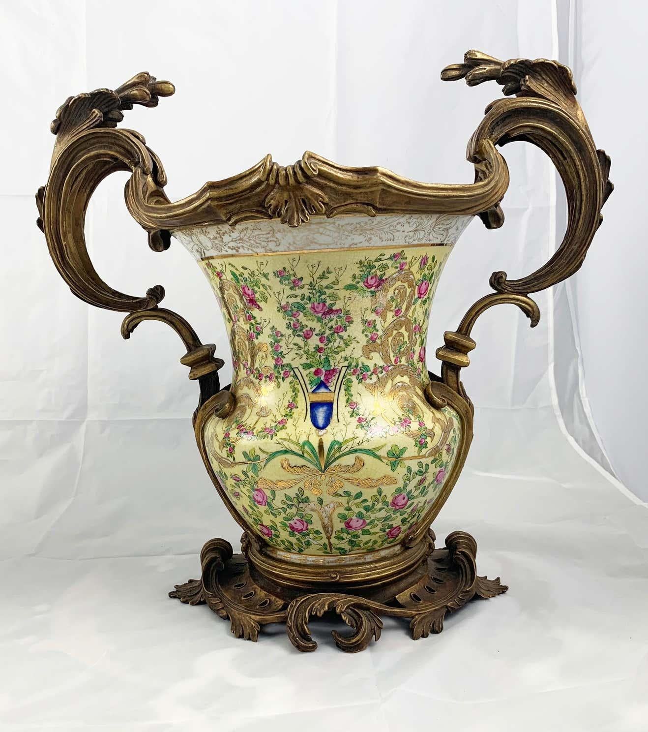 20th Century Pair of French Porcelain and Ormolu-Mounted Twin Handled Urns For Sale 1