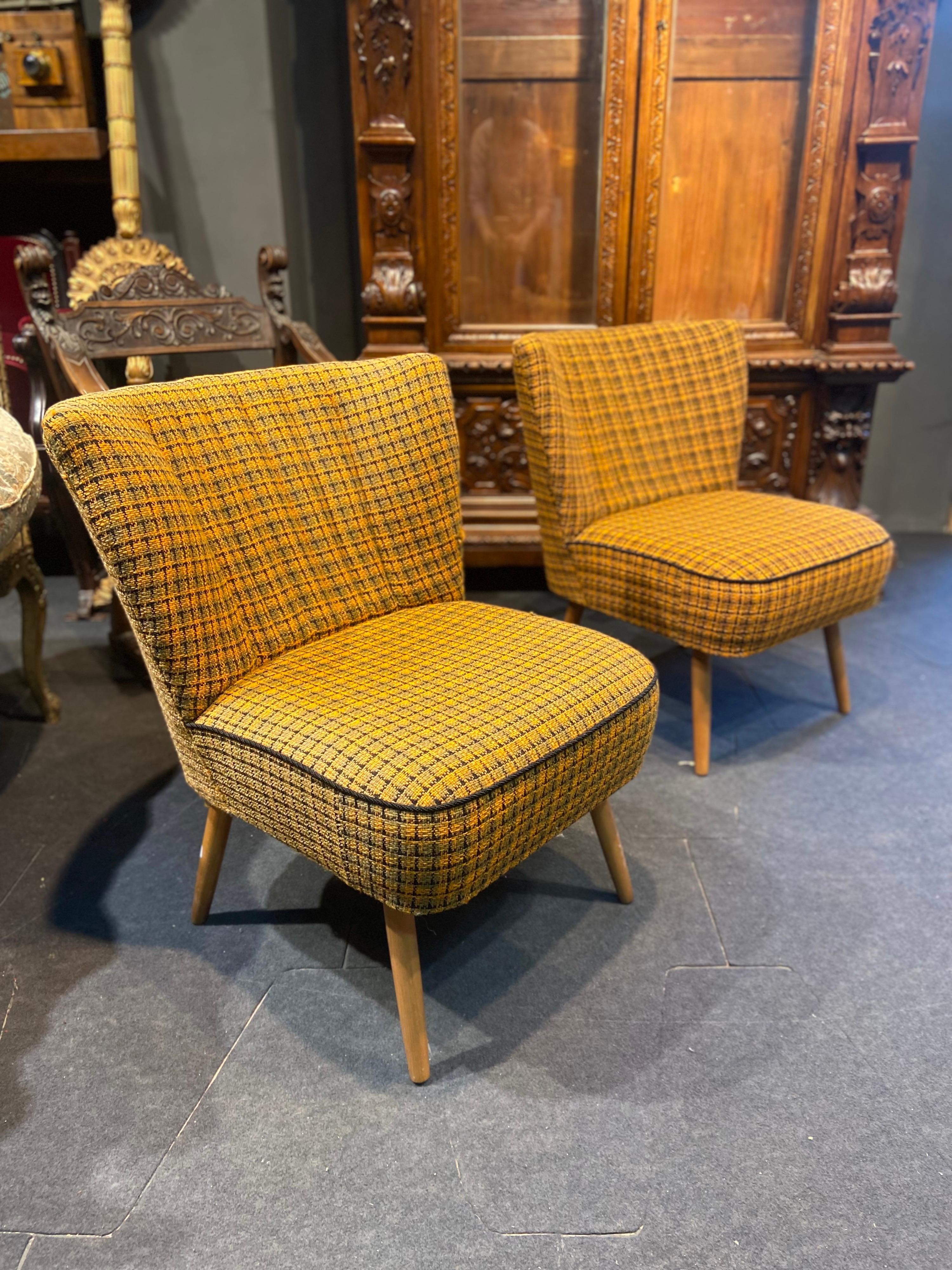 20th Century Pair of French Vintage Chairs with Mustard Plaid Upholstery In Good Condition For Sale In Sofia, BG